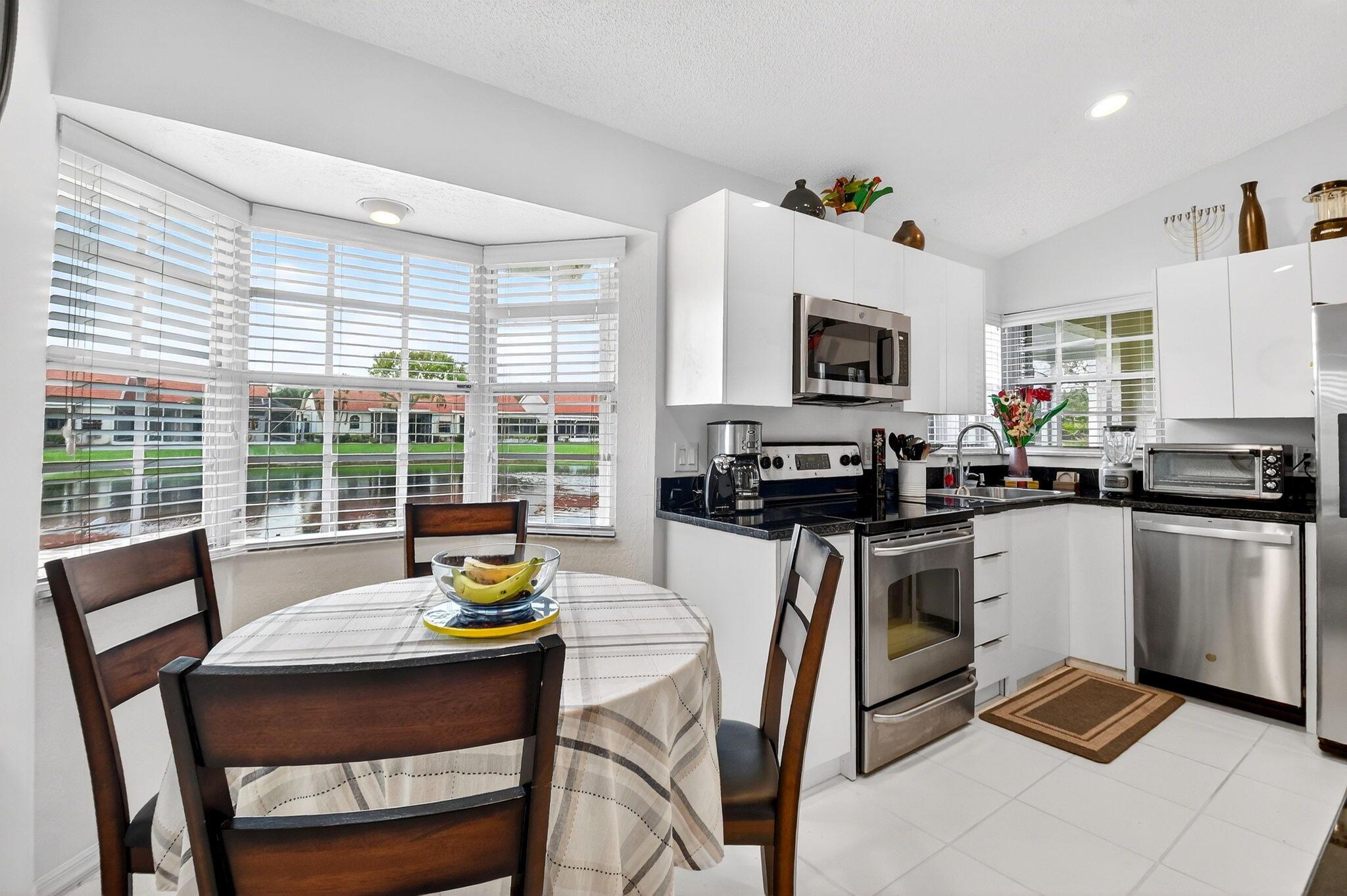 6119 Bear Creek Court, Lake Worth, FL 33467, Lake Worth - Photo 5