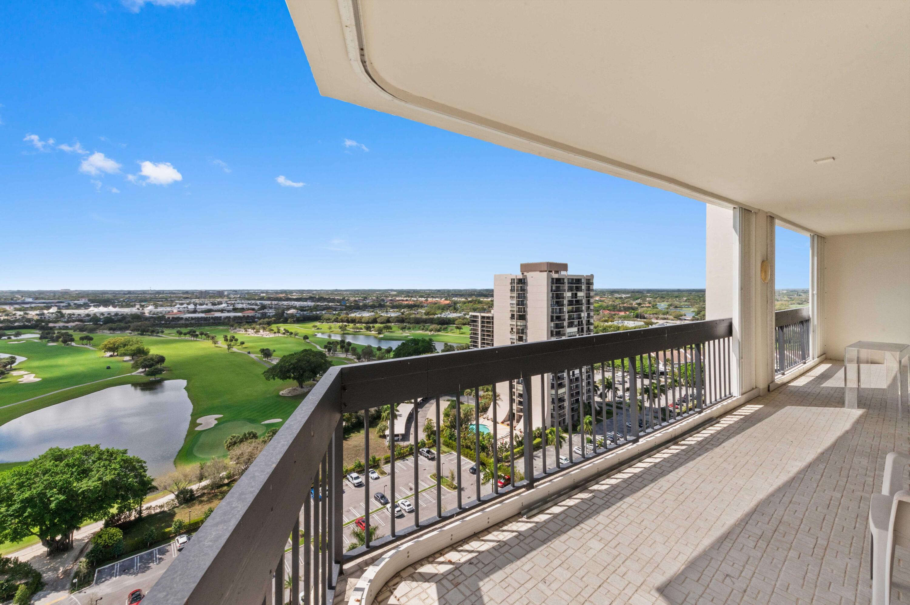 2400 Presidential Way 2004, West Palm Beach, FL 33401, West Palm Beach - Photo 3