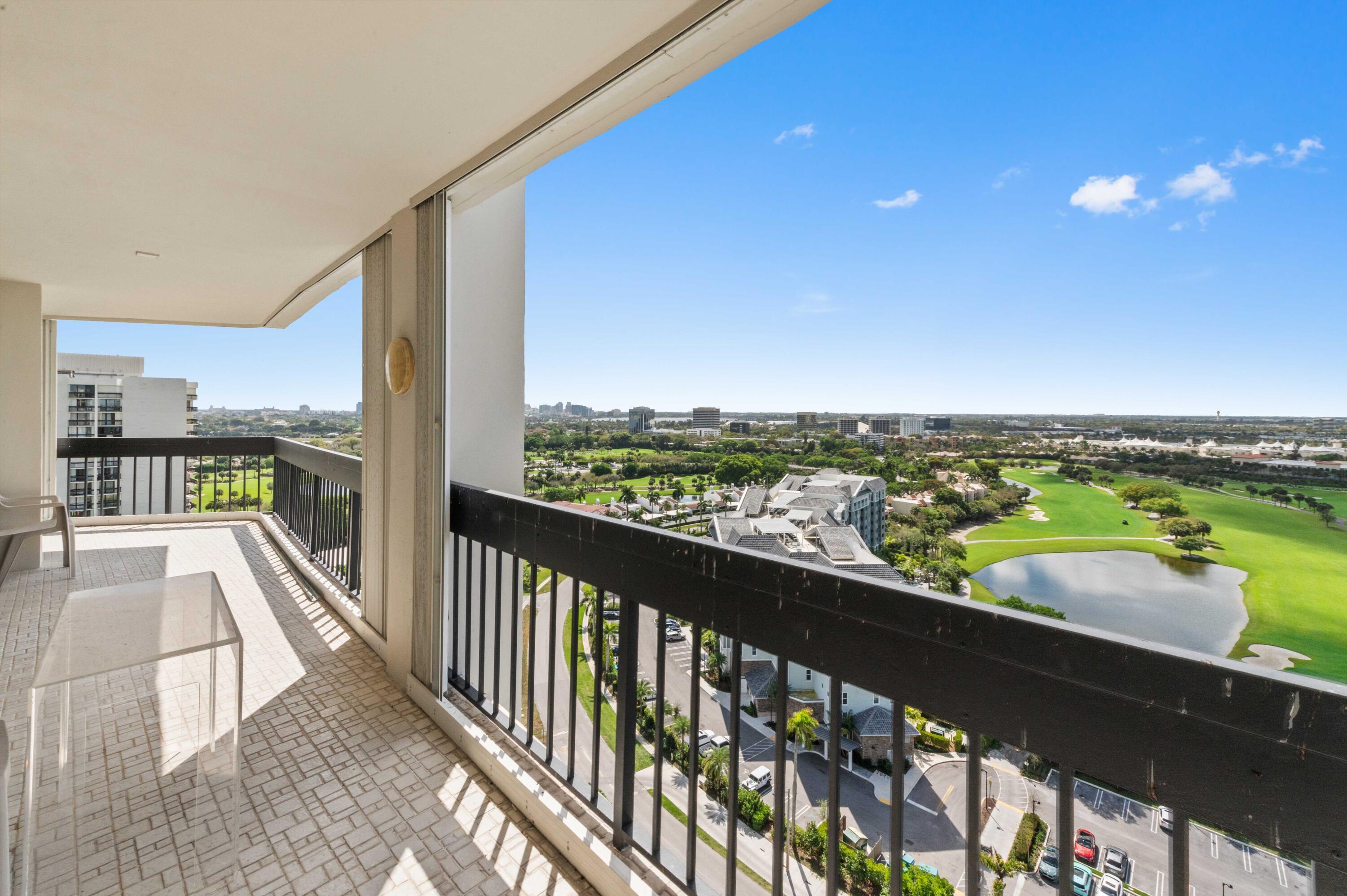 2400 Presidential Way 2004, West Palm Beach, FL 33401, West Palm Beach - Photo 4