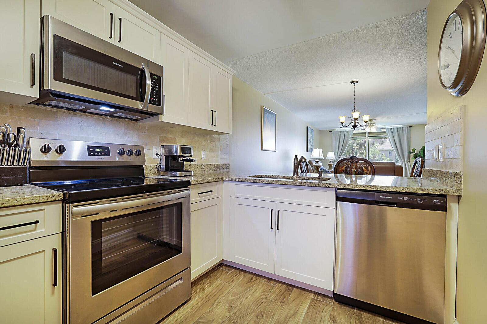 2541 Aragon Boulevard 202, Sunrise, FL 33322, Sunrise