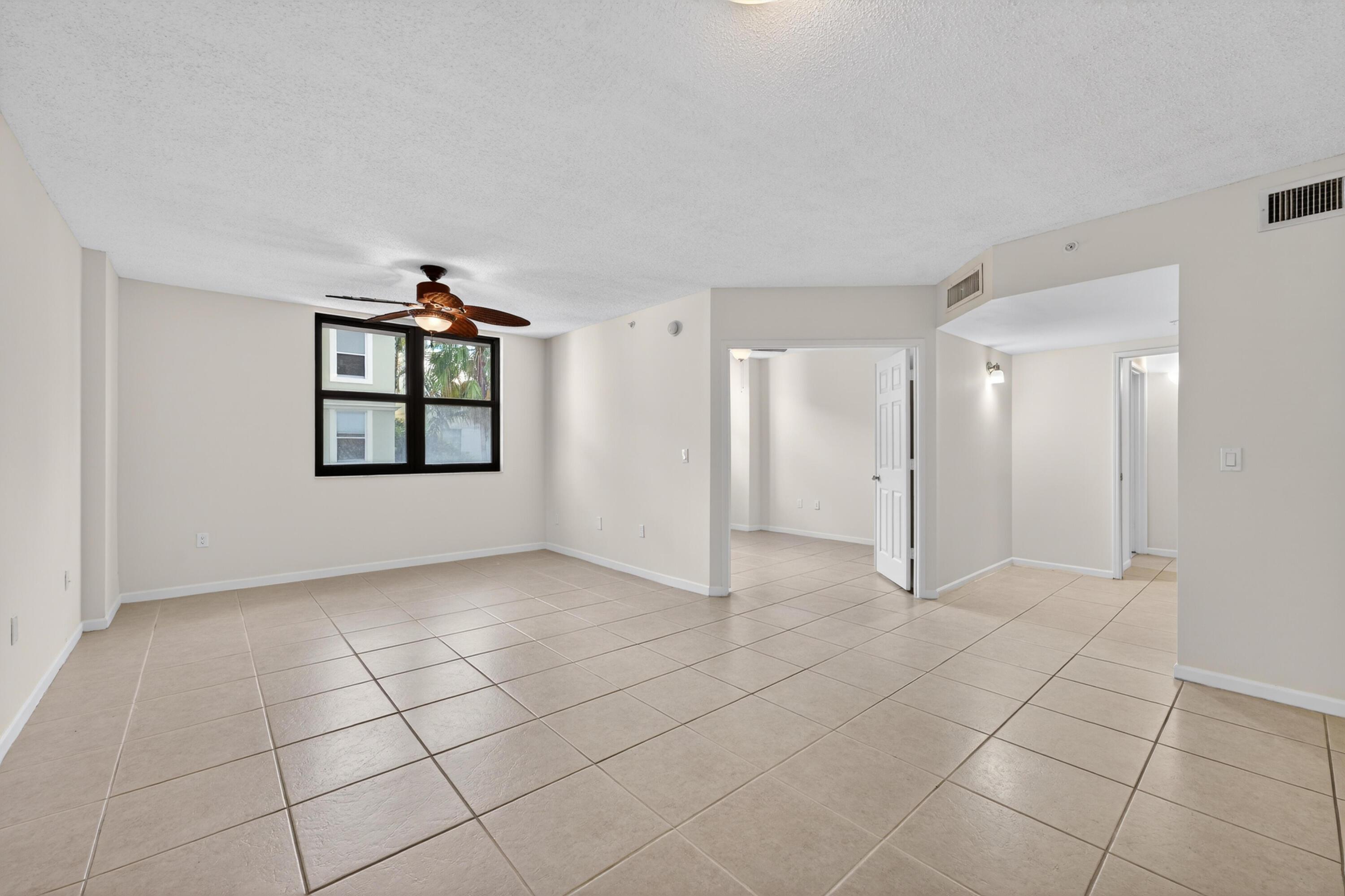 651 Okeechobee Boulevard 302, West Palm Beach, FL 33401, West Palm Beach - Photo 2