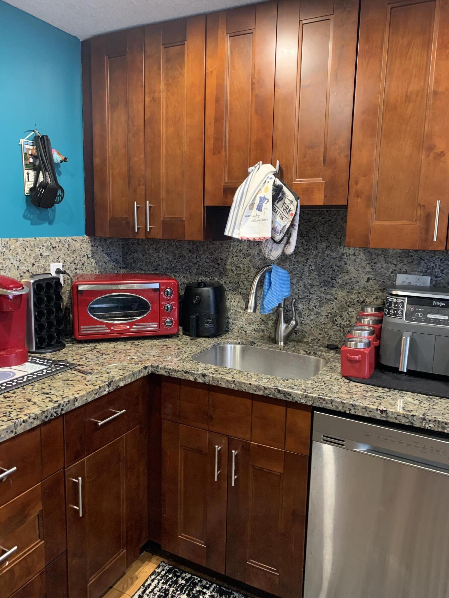 7887 Golf Cir Drive 212, Margate, FL 33063, Margate - Photo 3