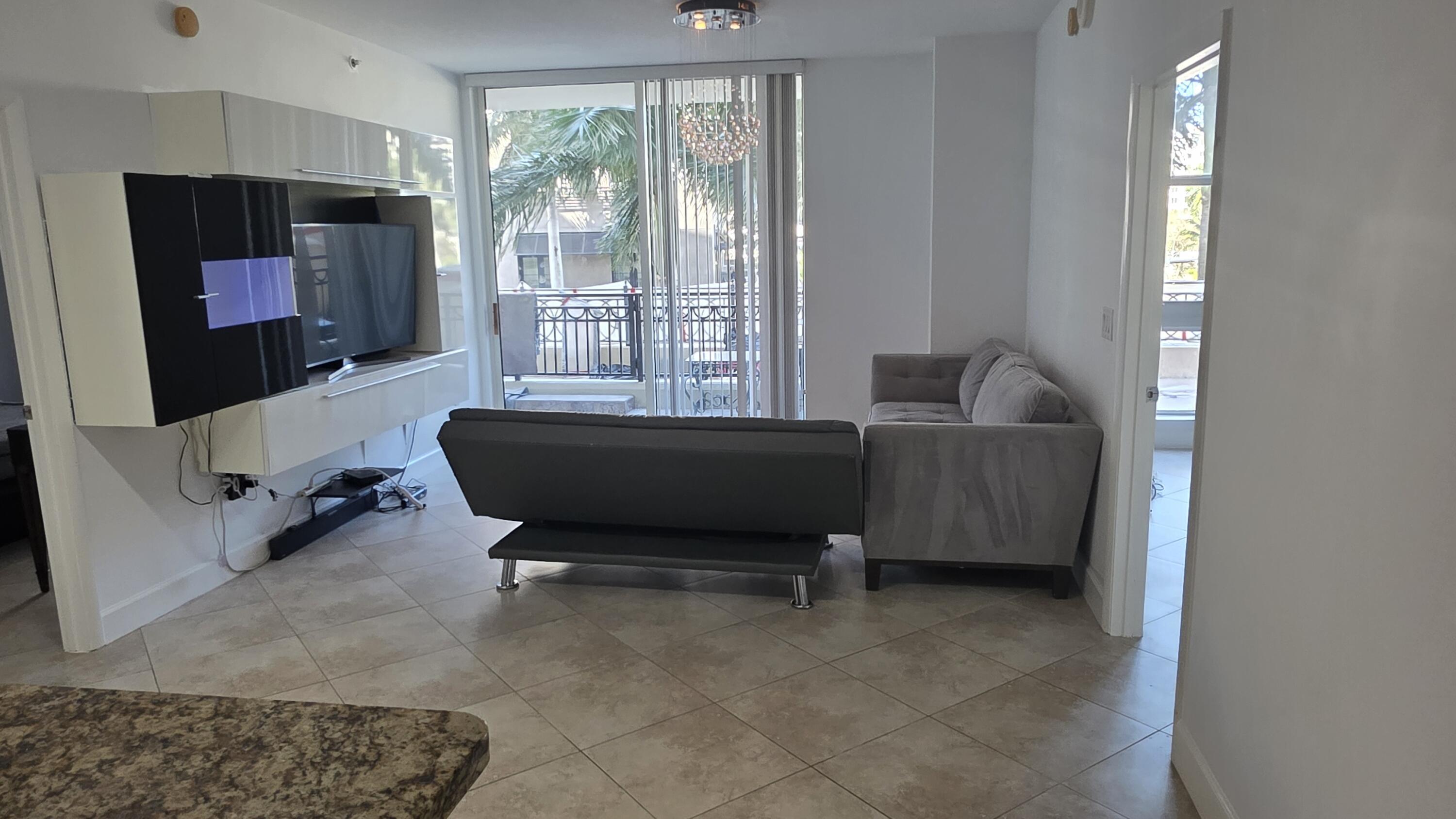 550 Okeechobee Boulevard 308, West Palm Beach, FL 33401, West Palm Beach - Photo 2