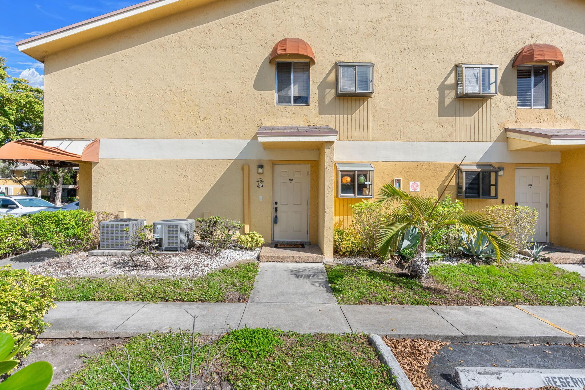 3053 N Oakland Forest Drive 102, Oakland Park, FL 33309, Oakland Park - Photo 5