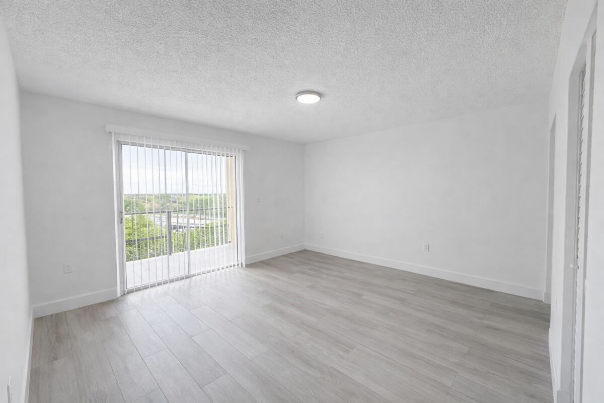 3300 S Dixie Highway 603, Miami, FL 33133, Miami - Photo 5