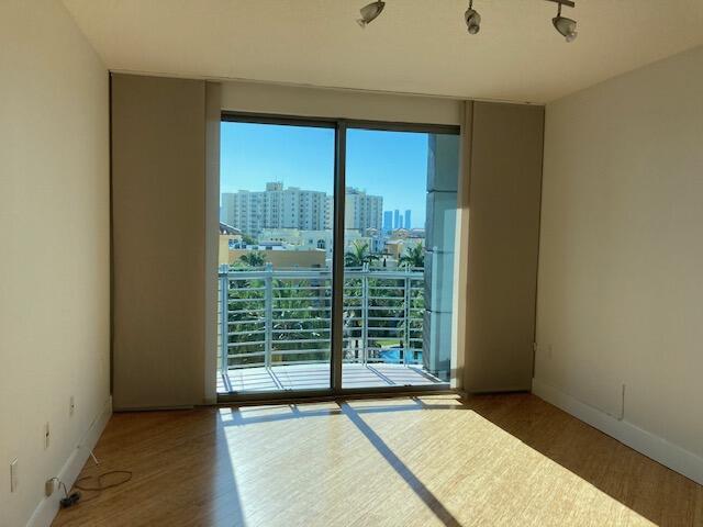 110 Washington Avenue, Miami Beach, FL 33139, Miami Beach - Photo 4