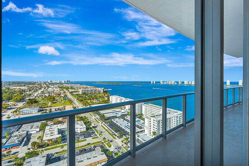 220 Lake Shore Drive 2105, Lake Park, FL 33403, Lake Park