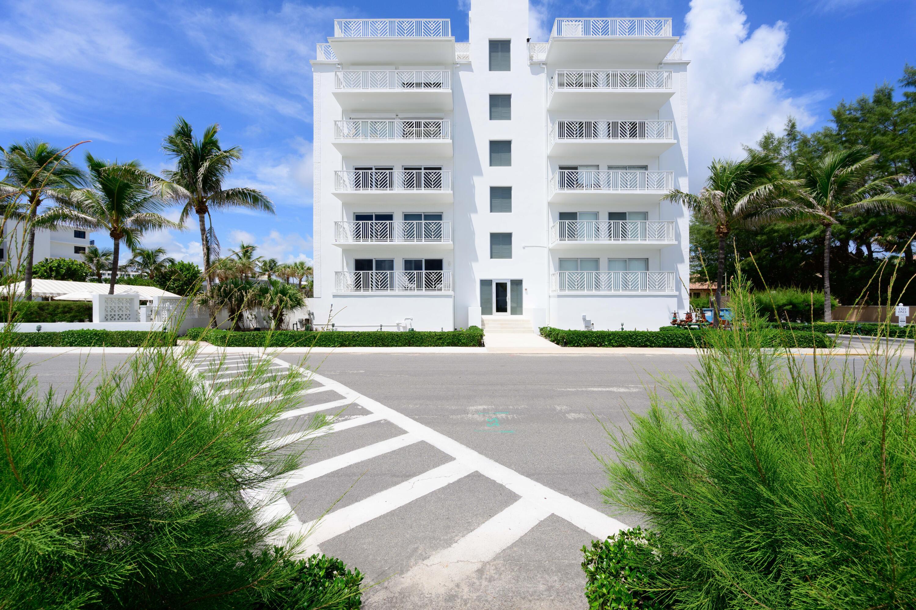 170 N Ocean Boulevard 303, Palm Beach, FL 33480, Palm Beach - Photo 2