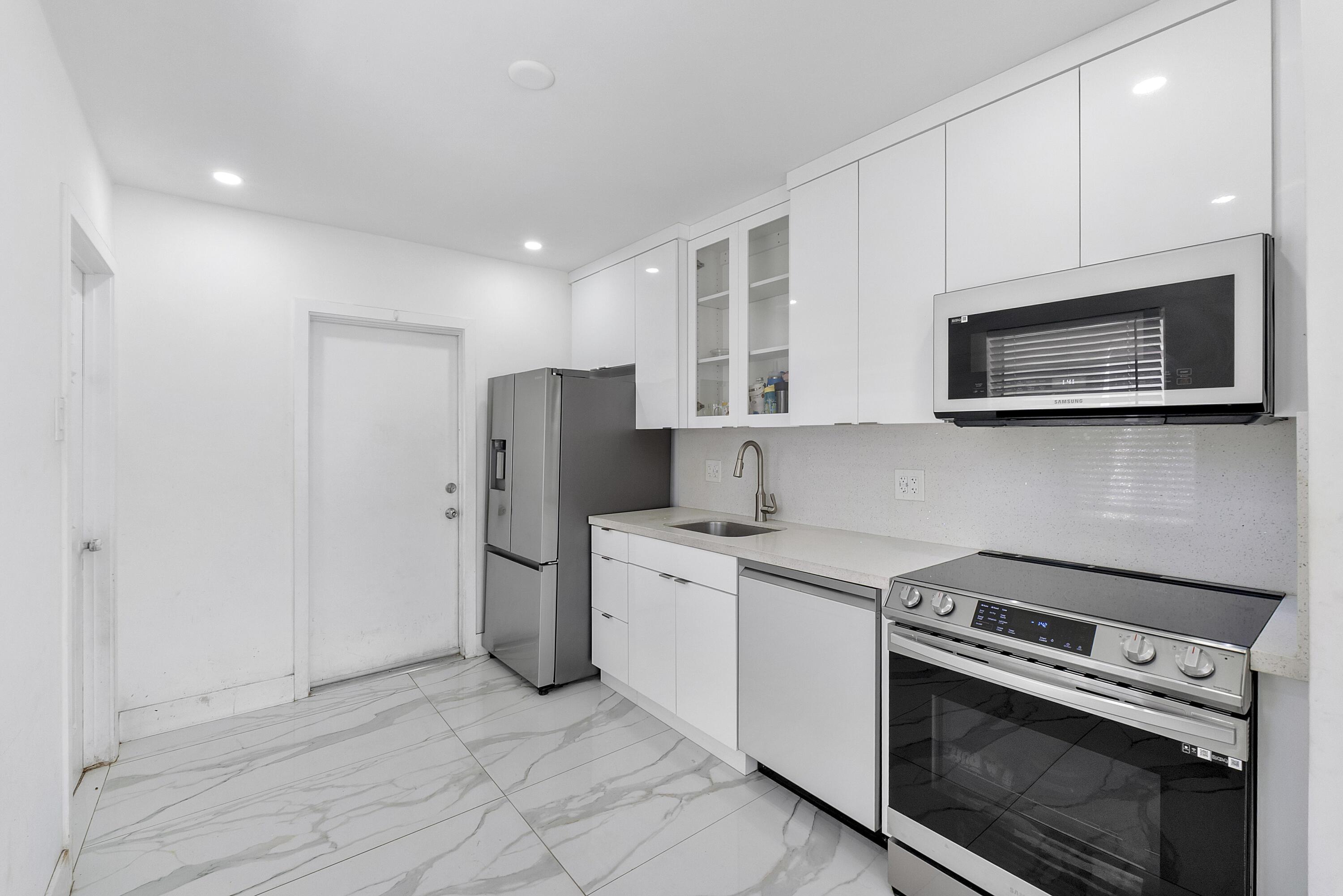 3125 SW 12th Place, Fort Lauderdale, FL 33312, Fort Lauderdale - Photo 4