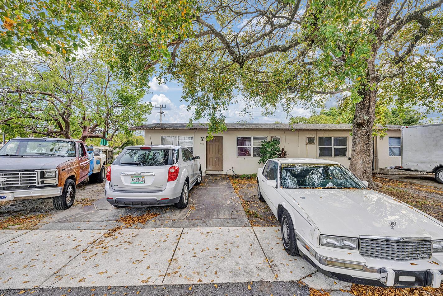 2100 NW 27th Street, Oakland Park, FL 33311, Oakland Park