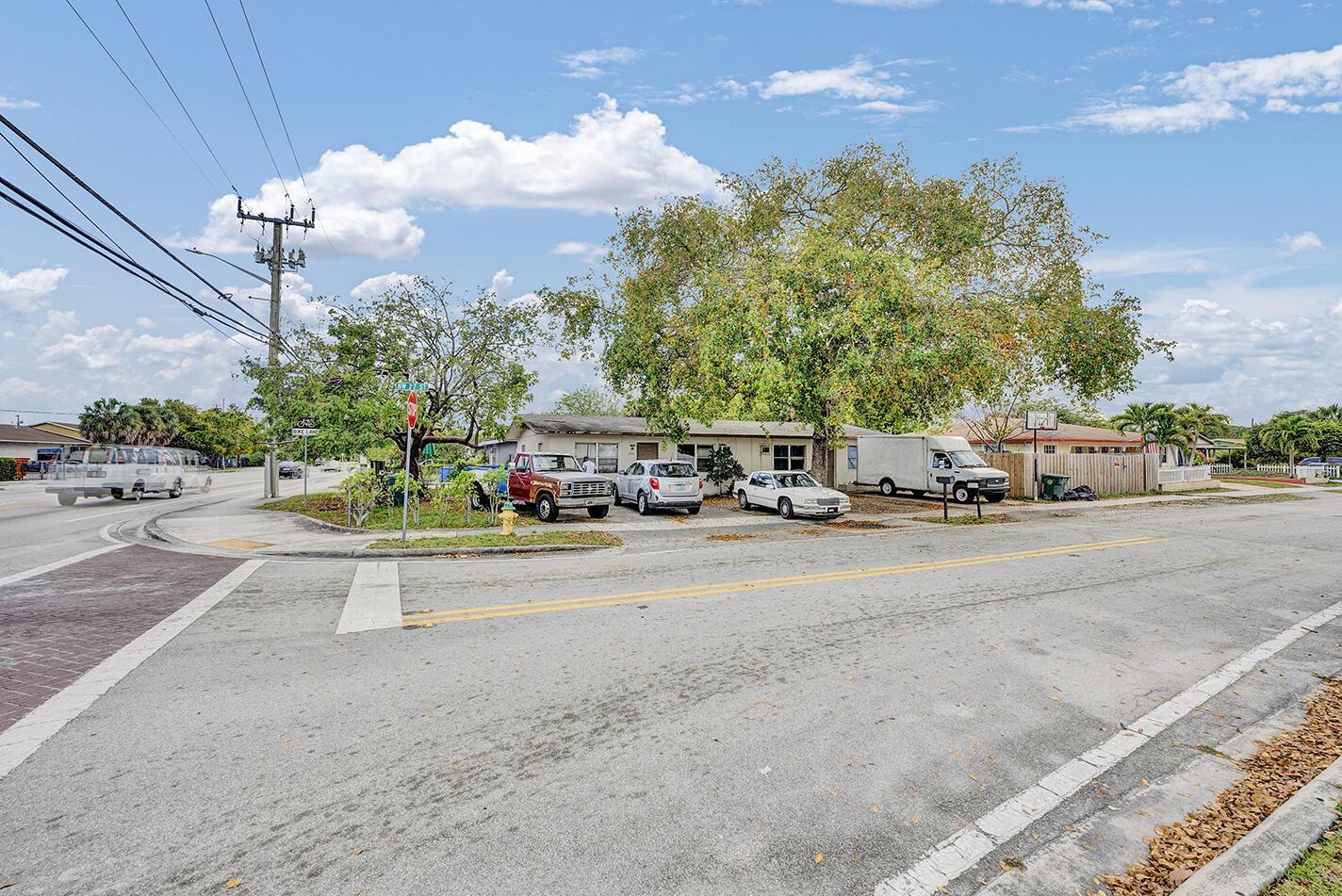 2100 NW 27th Street, Oakland Park, FL 33311, Oakland Park - Photo 3
