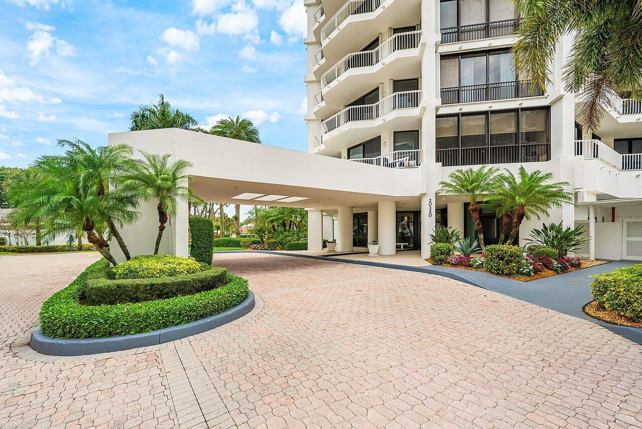 20320 Fairway Oaks Drive 331, Boca Raton, FL 33434, Boca Raton - Photo 2