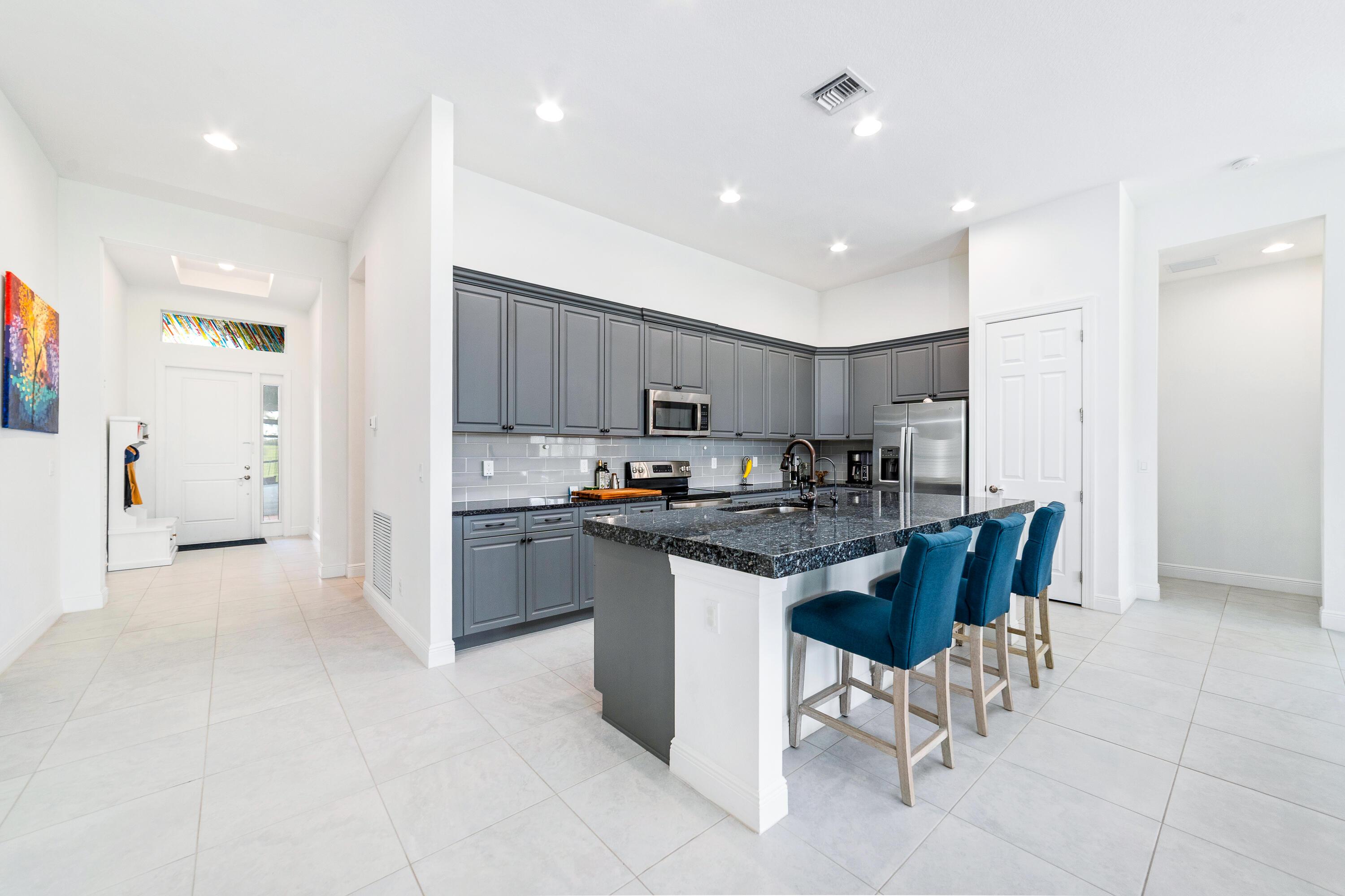 9135 SW Pepoli Way, Port St. Lucie, FL 34987, Port St. Lucie - Photo 4
