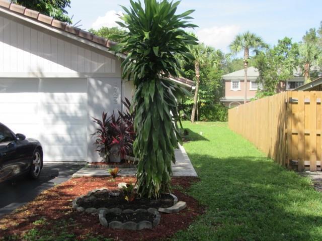 1722 NW 93rd Terrace, Coral Springs, FL 33071, Coral Springs - Photo 4