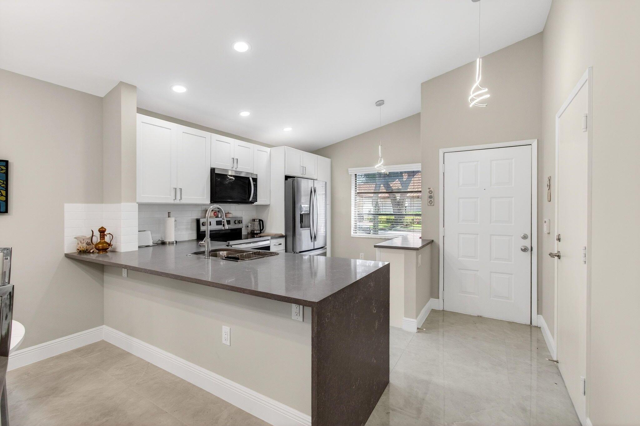 6175 Kings Gate Circle, Delray Beach, FL 33484, Delray Beach - Photo 4
