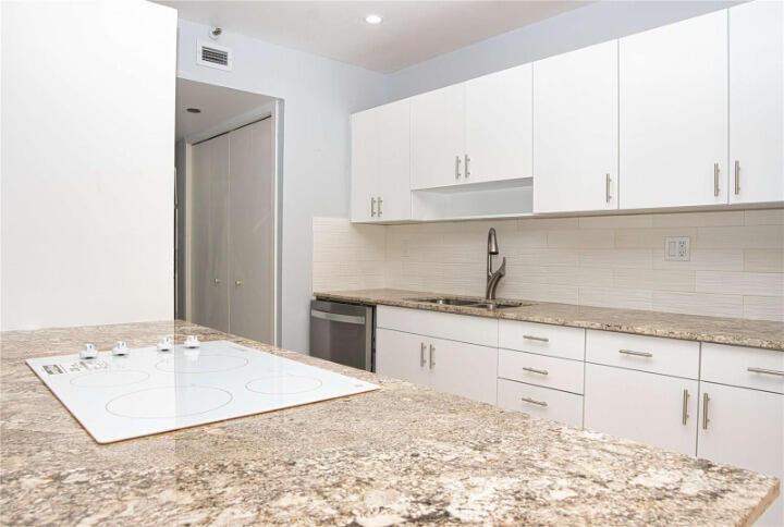 19355 Turnberry Way 3d, Miami, FL 33180, Miami - Photo 5