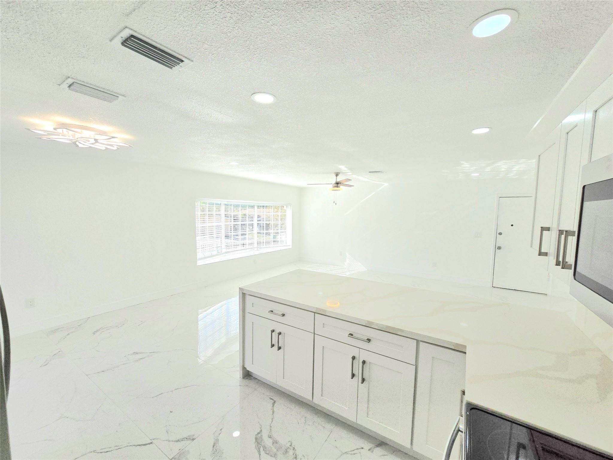 1848 NW 55th Avenue 4x, Lauderhill, FL 33313, Lauderhill - Photo 5