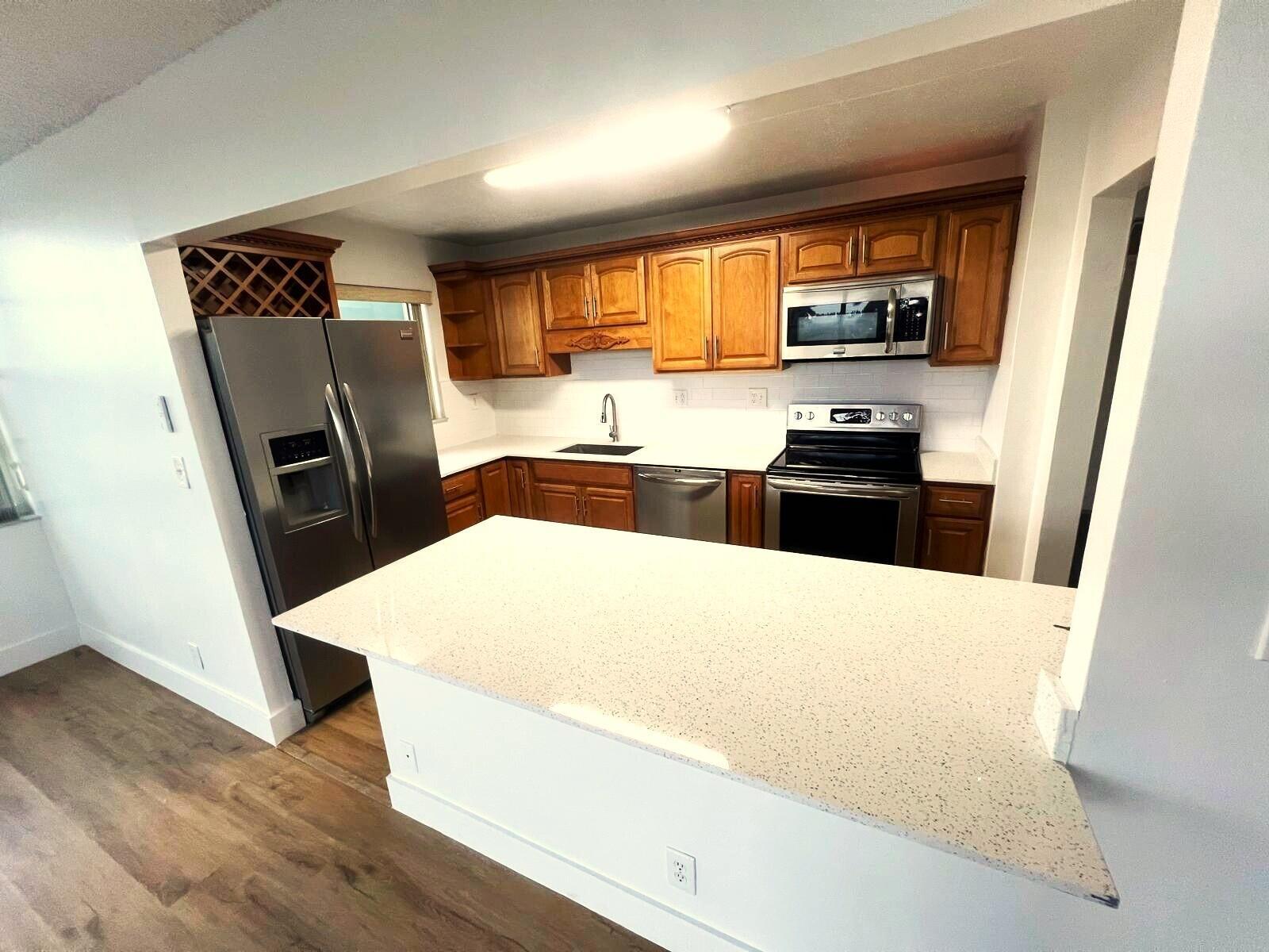 2741 Taft Street 403, Hollywood, FL 33020, Hollywood - Photo 2