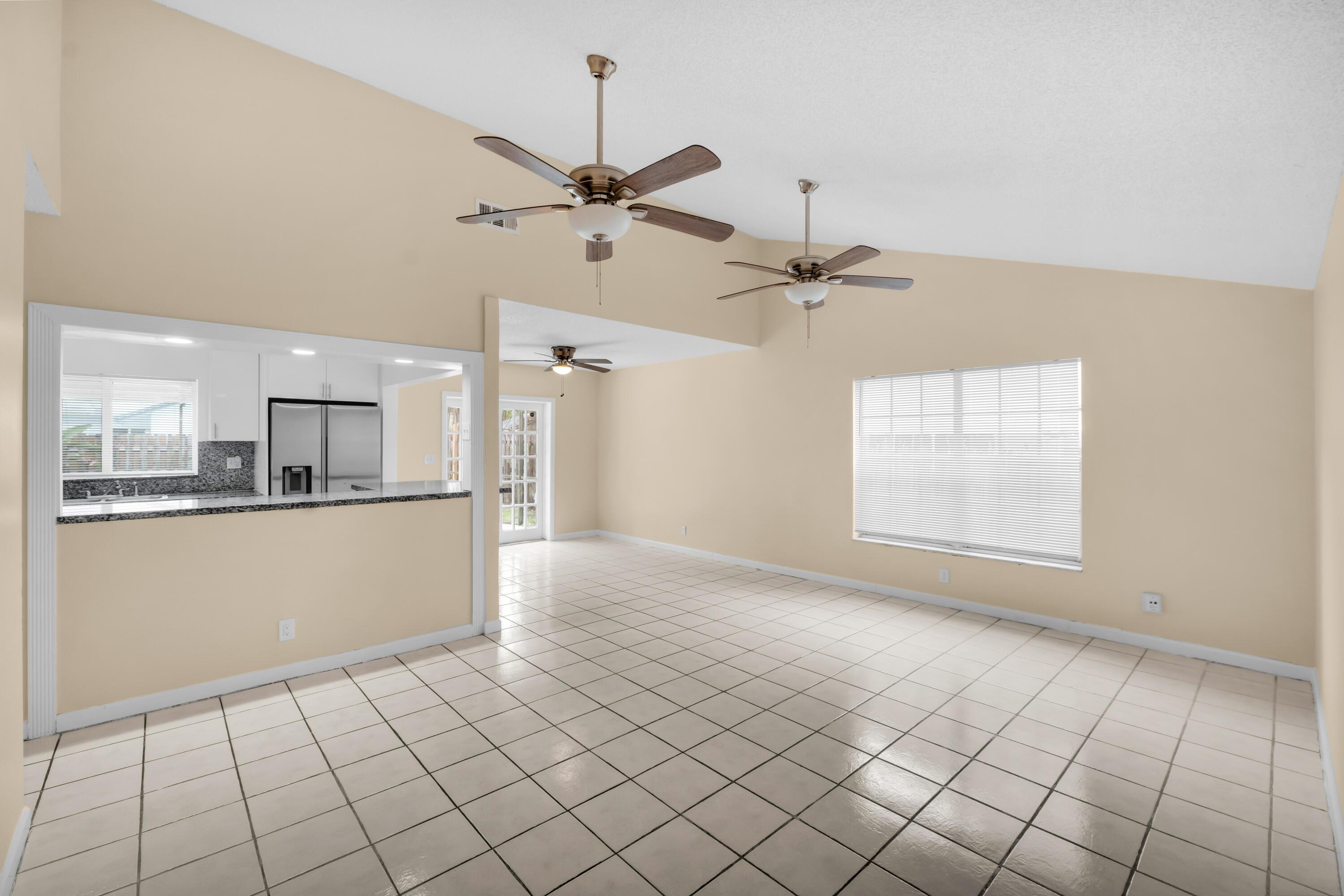 2070 NW 109th Avenue, Sunrise, FL 33322, Sunrise - Photo 4
