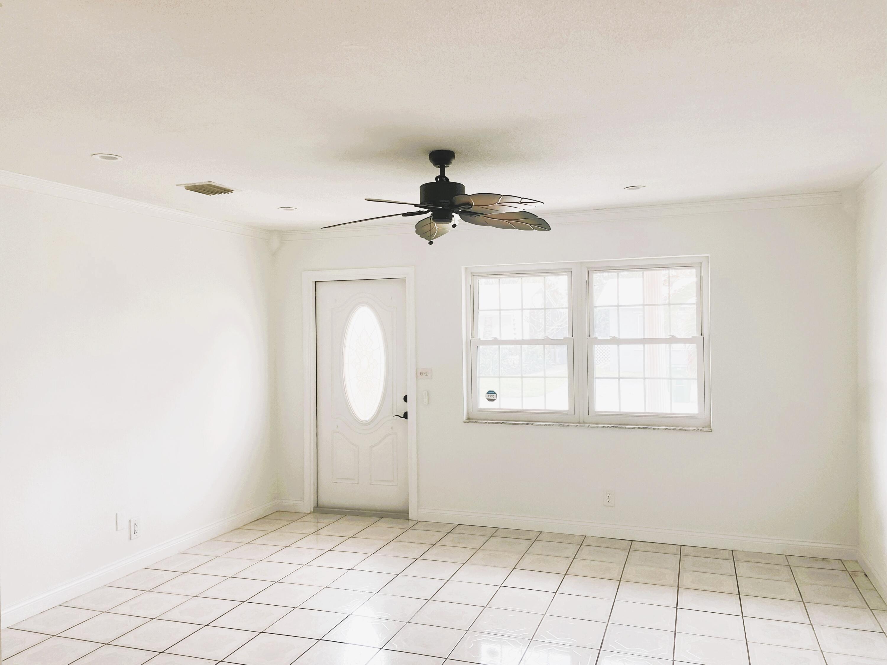 4570 NW 16th Avenue, Tamarac, FL 33309, Tamarac - Photo 3