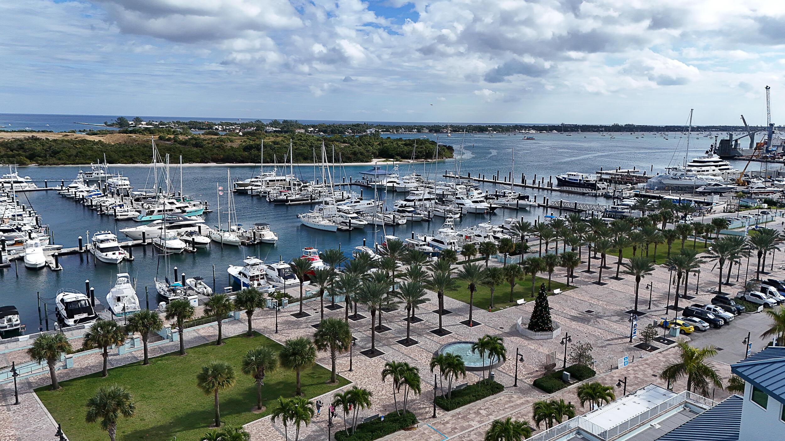 176 E 24th Street, Riviera Beach, FL 33404, Riviera Beach - Photo 2