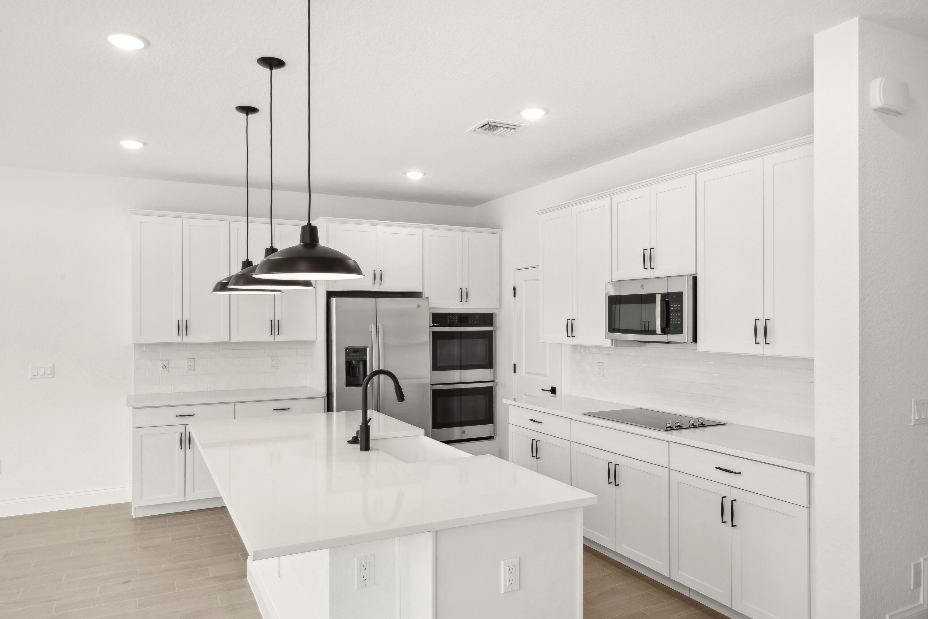 184 SE Birch Terrace, Stuart, FL 34997, Stuart - Photo 2