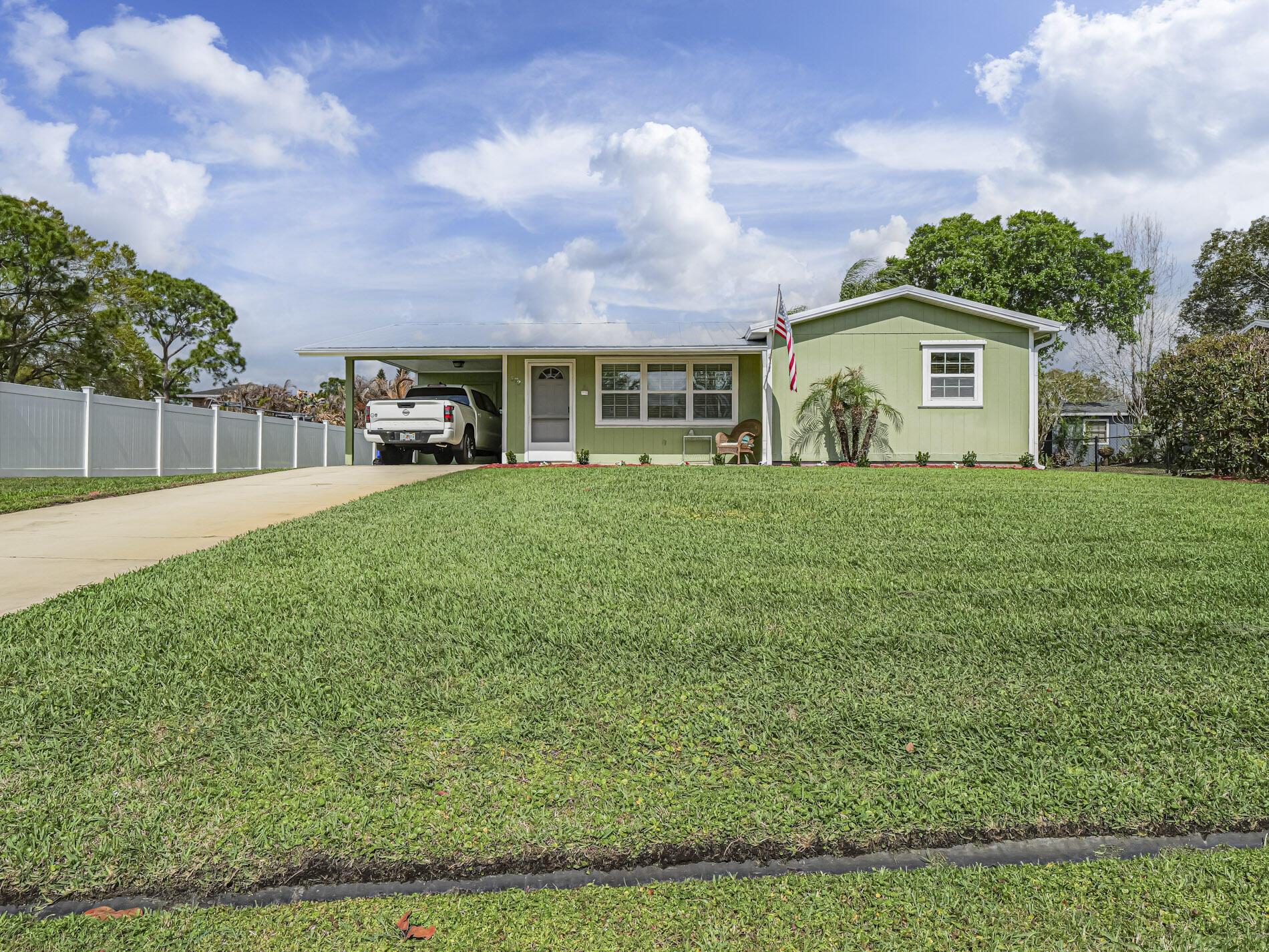 573 Autumn Terrace, Sebastian, FL 32958, Sebastian - Photo 2