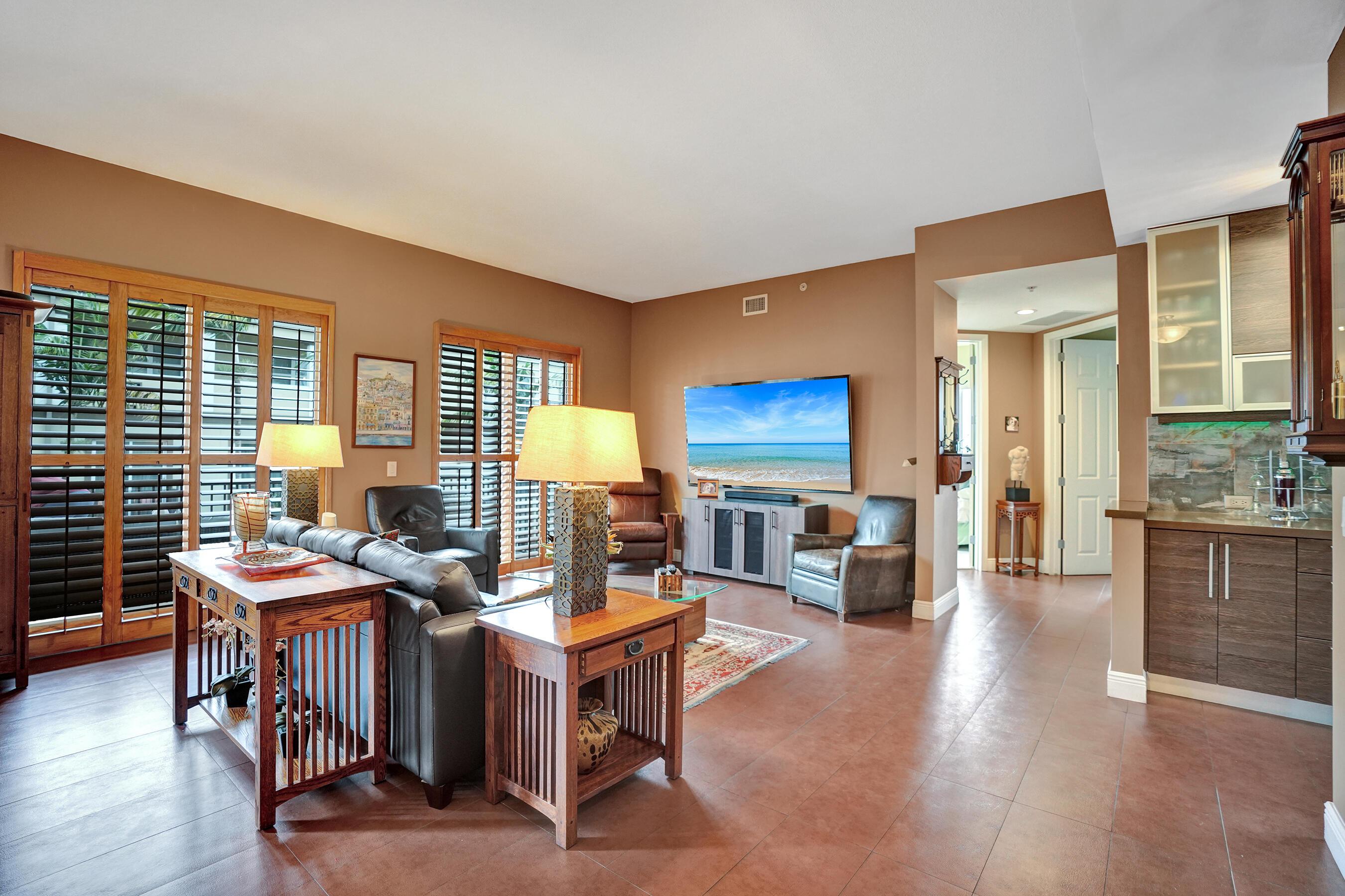 2617 NE 14th Avenue 304, Wilton Manors, FL 33334, Wilton Manors - Photo 4