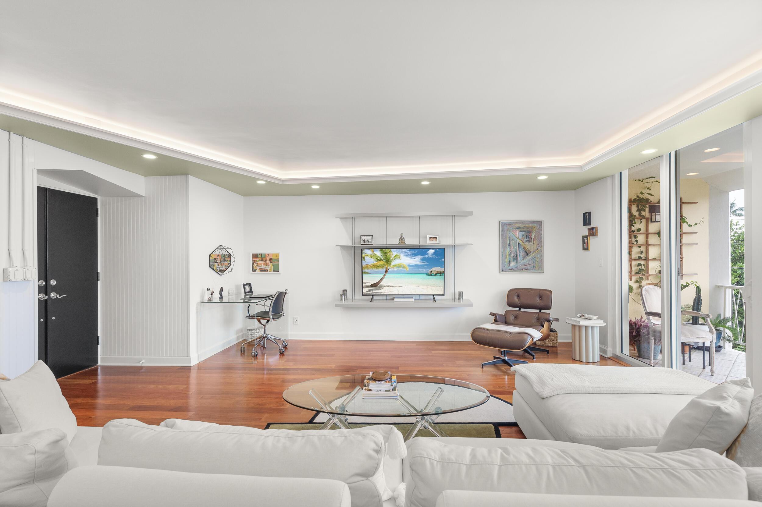 170 Chilean Avenue 3c, Palm Beach, FL 33480, Palm Beach - Photo 3