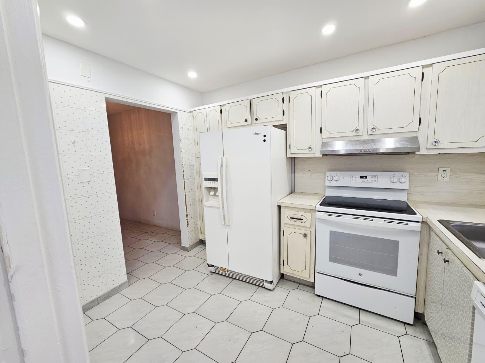 501 Blue Heron Drive, Hallandale Beach, FL 33009, Hallandale Beach - Photo 5