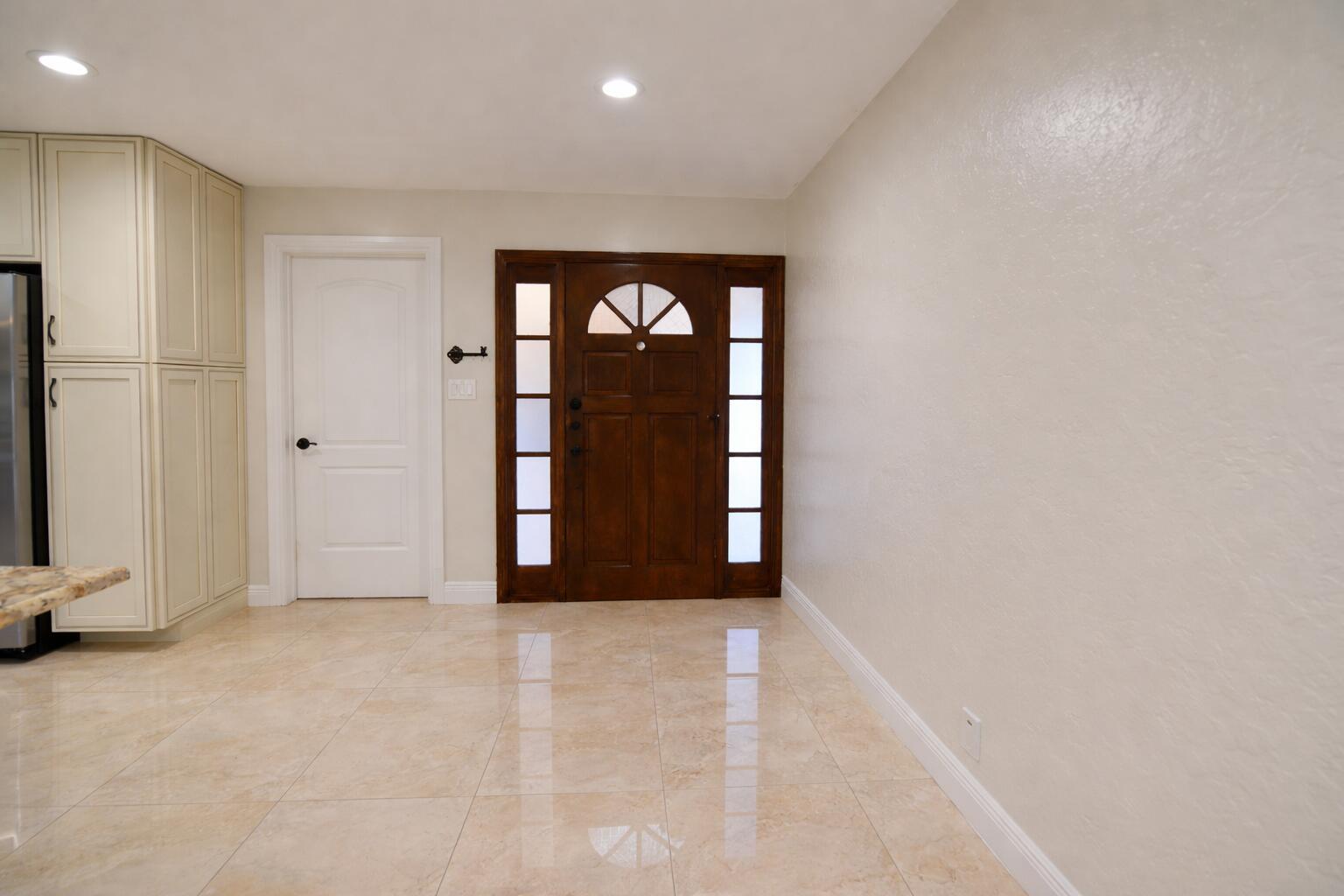9044 Villa Portofino Circle, Boca Raton, FL 33496, Boca Raton - Photo 3
