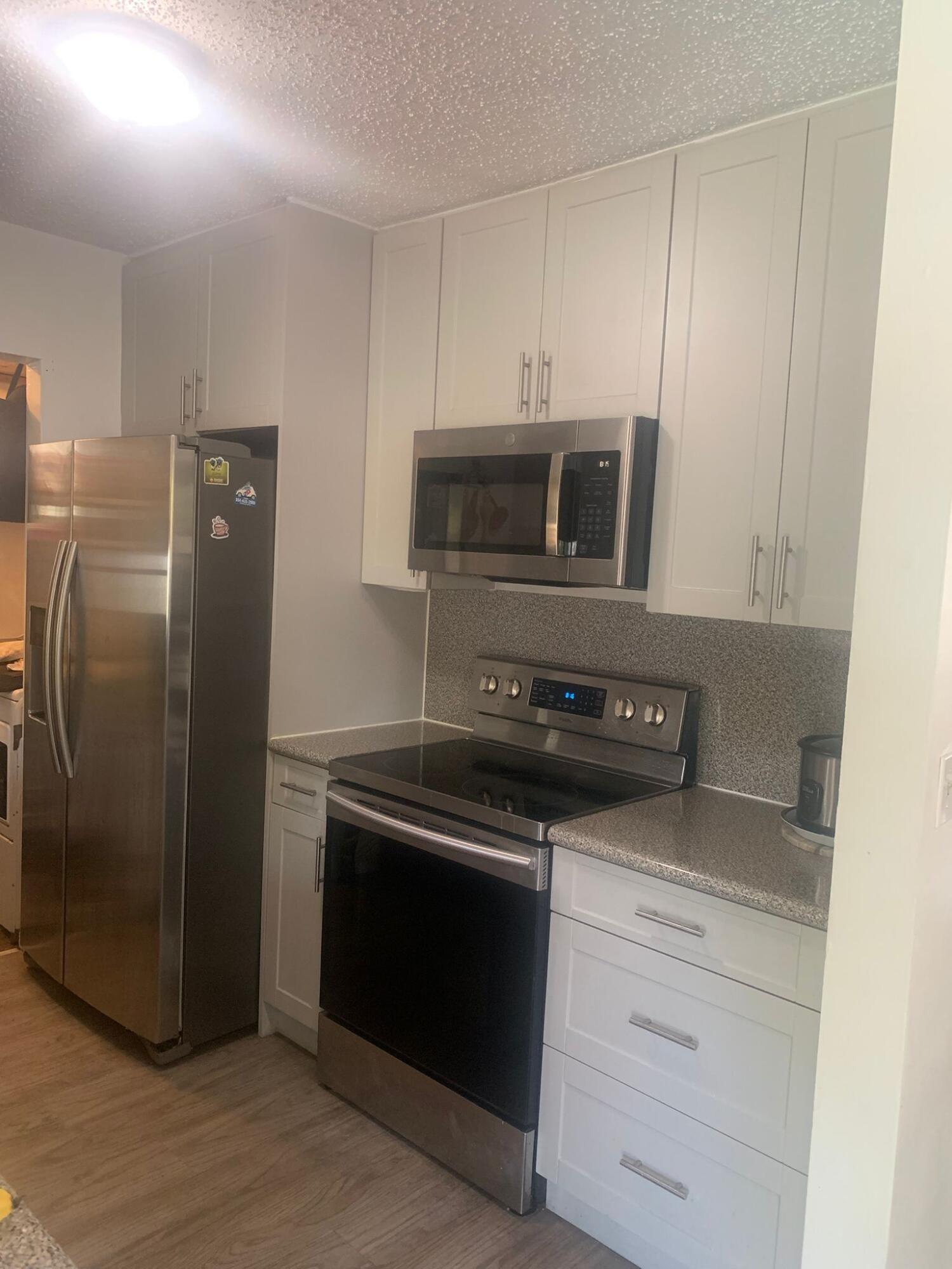 7450 Freedom Street, Hollywood, FL 33024, Hollywood - Photo 2