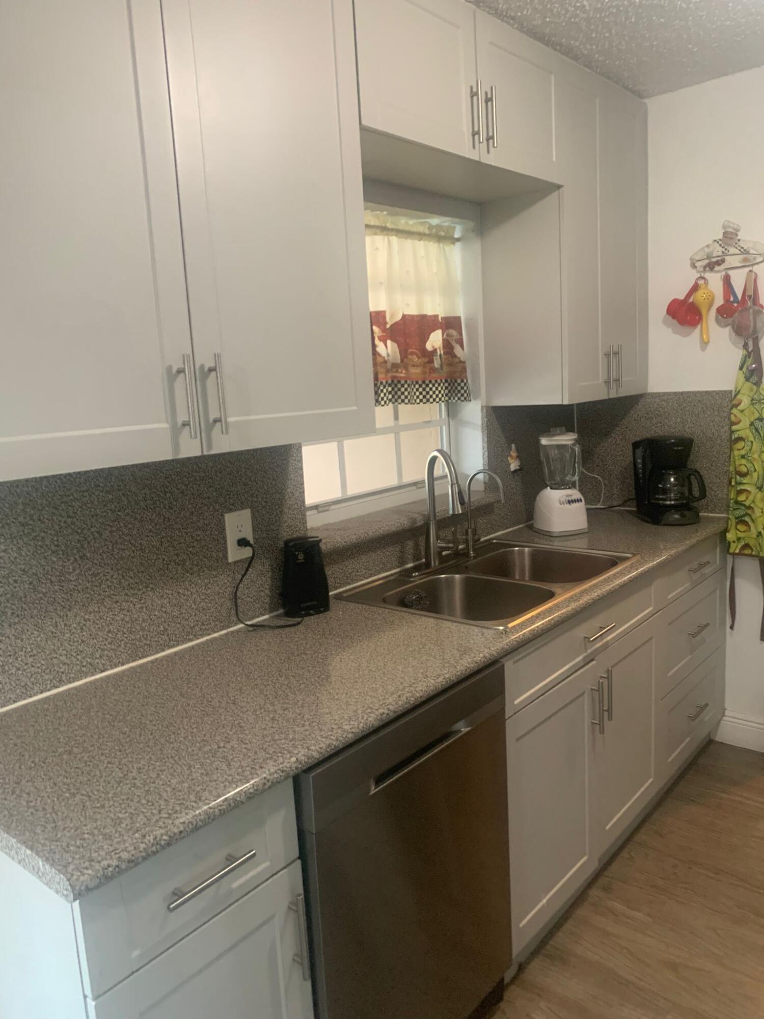 7450 Freedom Street, Hollywood, FL 33024, Hollywood - Photo 3