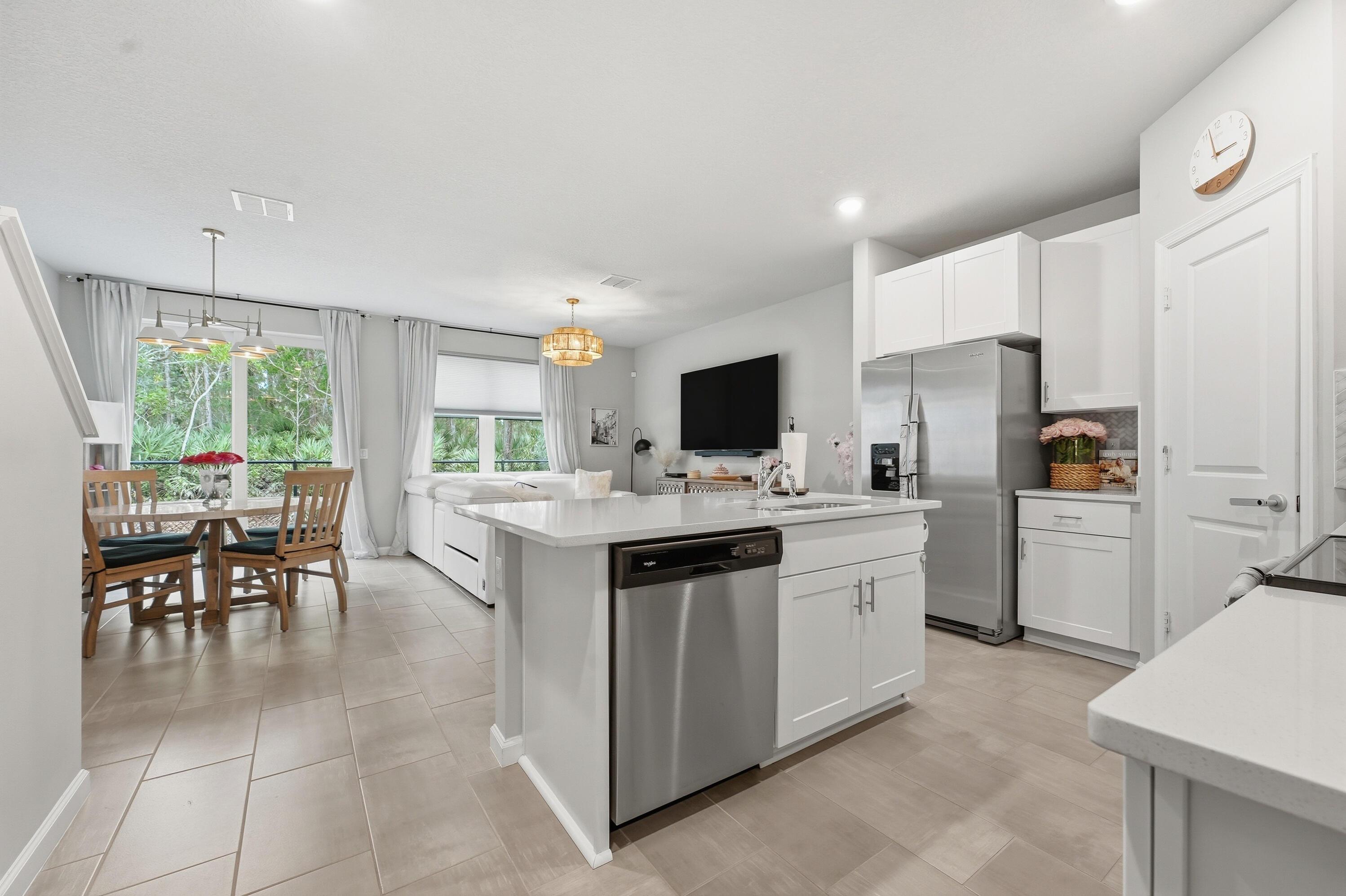 3905 SE Mentmore Lane, Stuart, FL 34997, Stuart - Photo 3