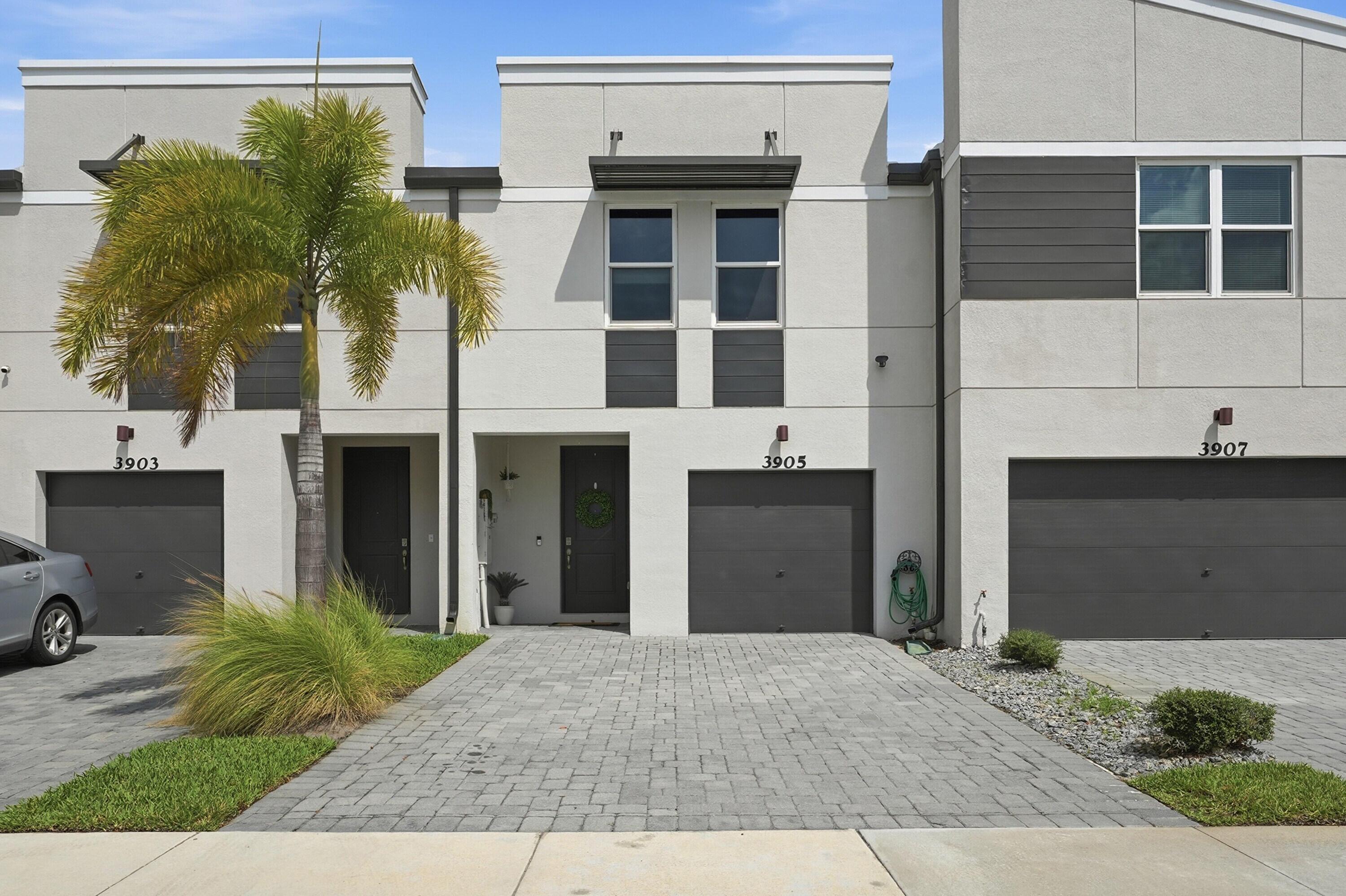 3905 SE Mentmore Lane, Stuart, FL 34997, Stuart - Photo 5