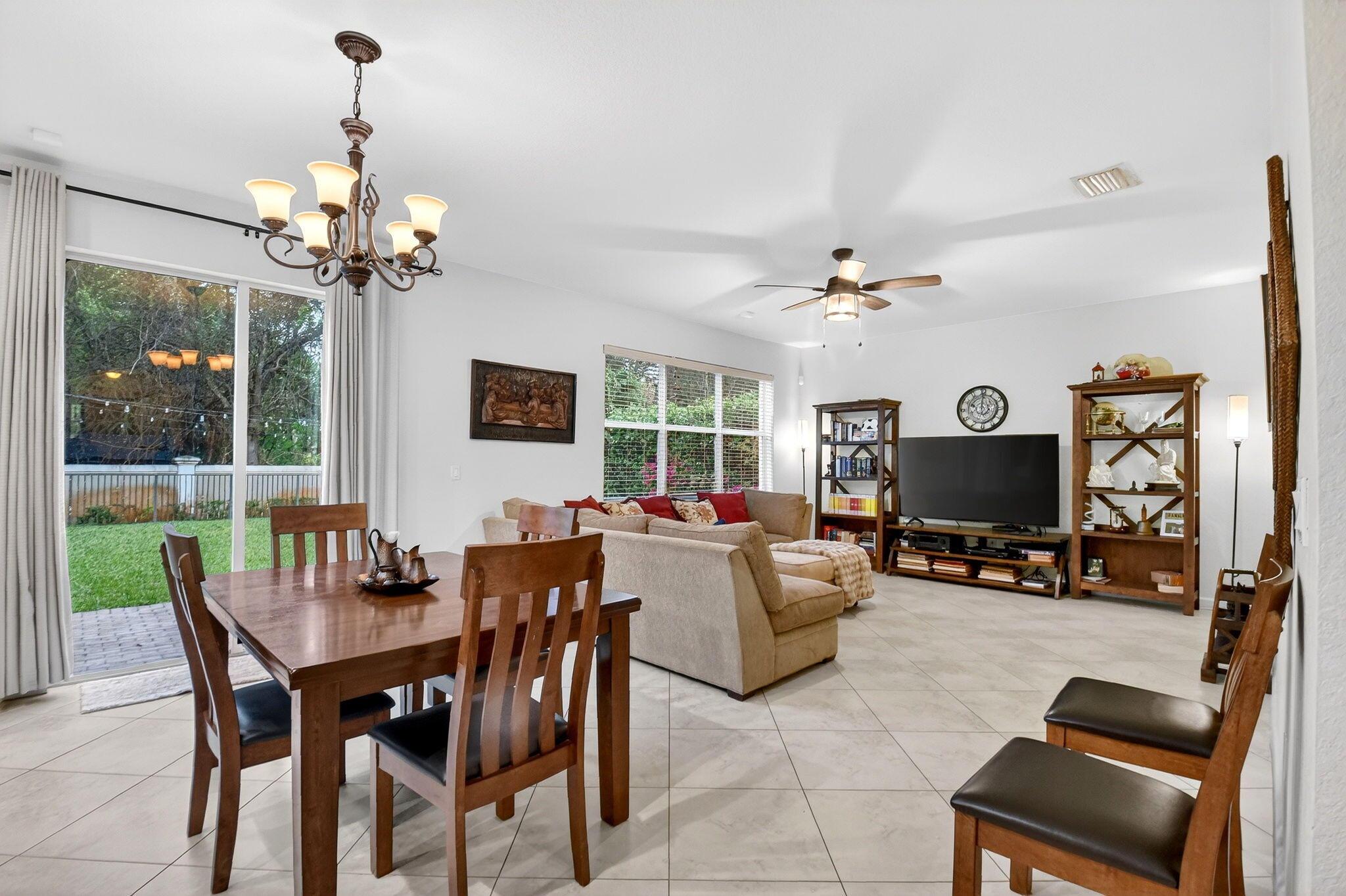 4652 Capital Drive, Lake Worth, FL 33463, Lake Worth - Photo 2