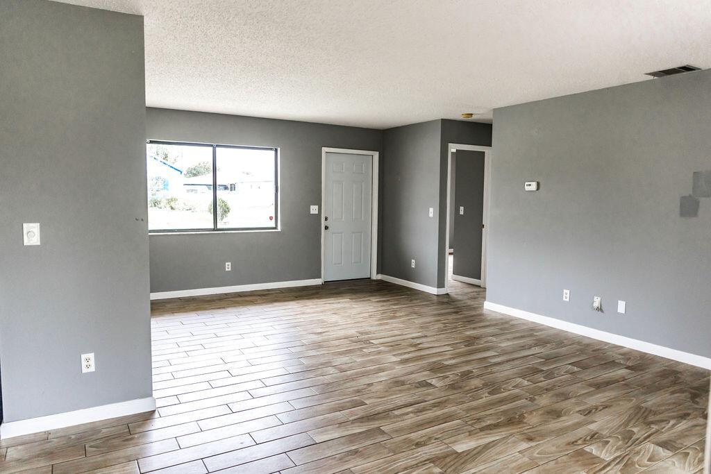 473 SW Whitmore Drive, Port St. Lucie, FL 34984, Port St. Lucie - Photo 5