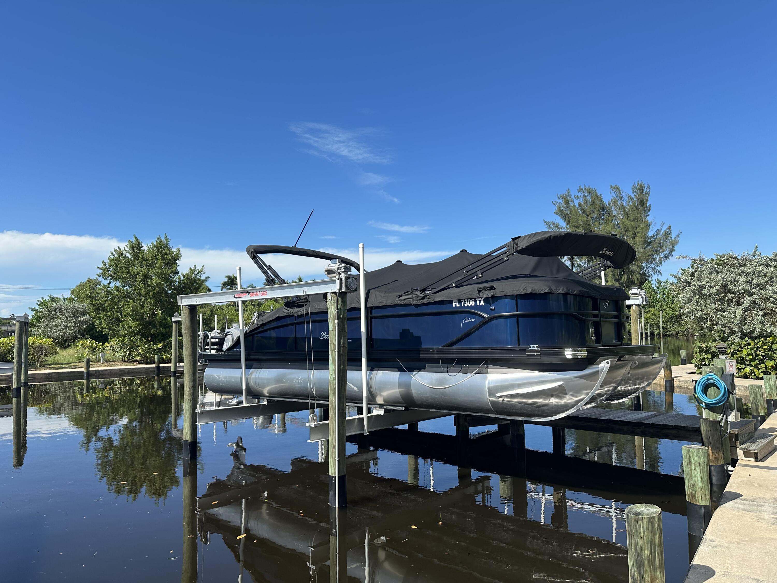 4692 SE Manatee Way, Stuart, FL 34997, Stuart - Photo 4