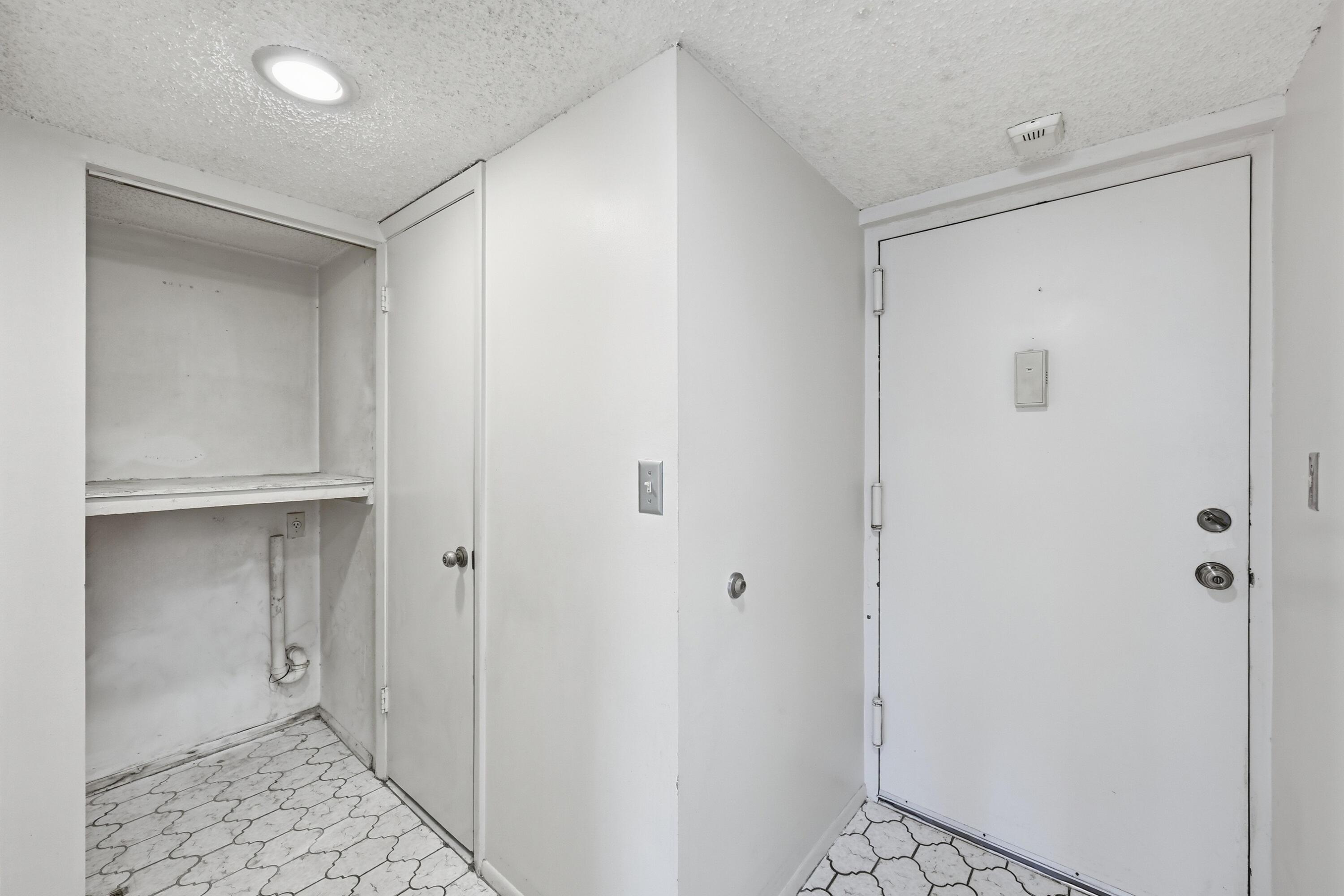 6195 Rock Island Road 210, Tamarac, FL 33319, Tamarac - Photo 3