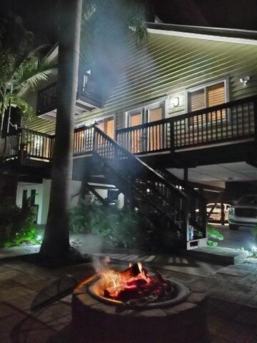 765 SW Rustic Circle, Stuart, FL 34997, Stuart - Photo 3