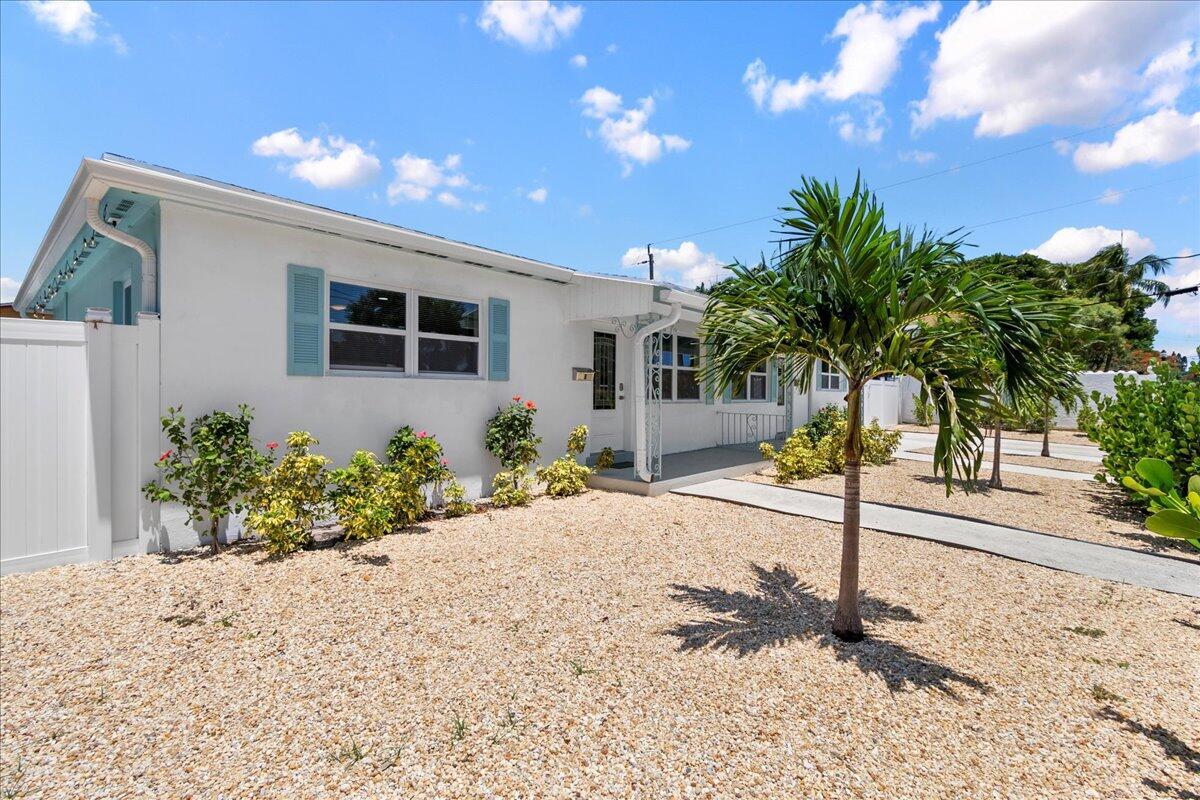 2741 Parker Avenue A & B, West Palm Beach, FL 33405, West Palm Beach - Photo 2