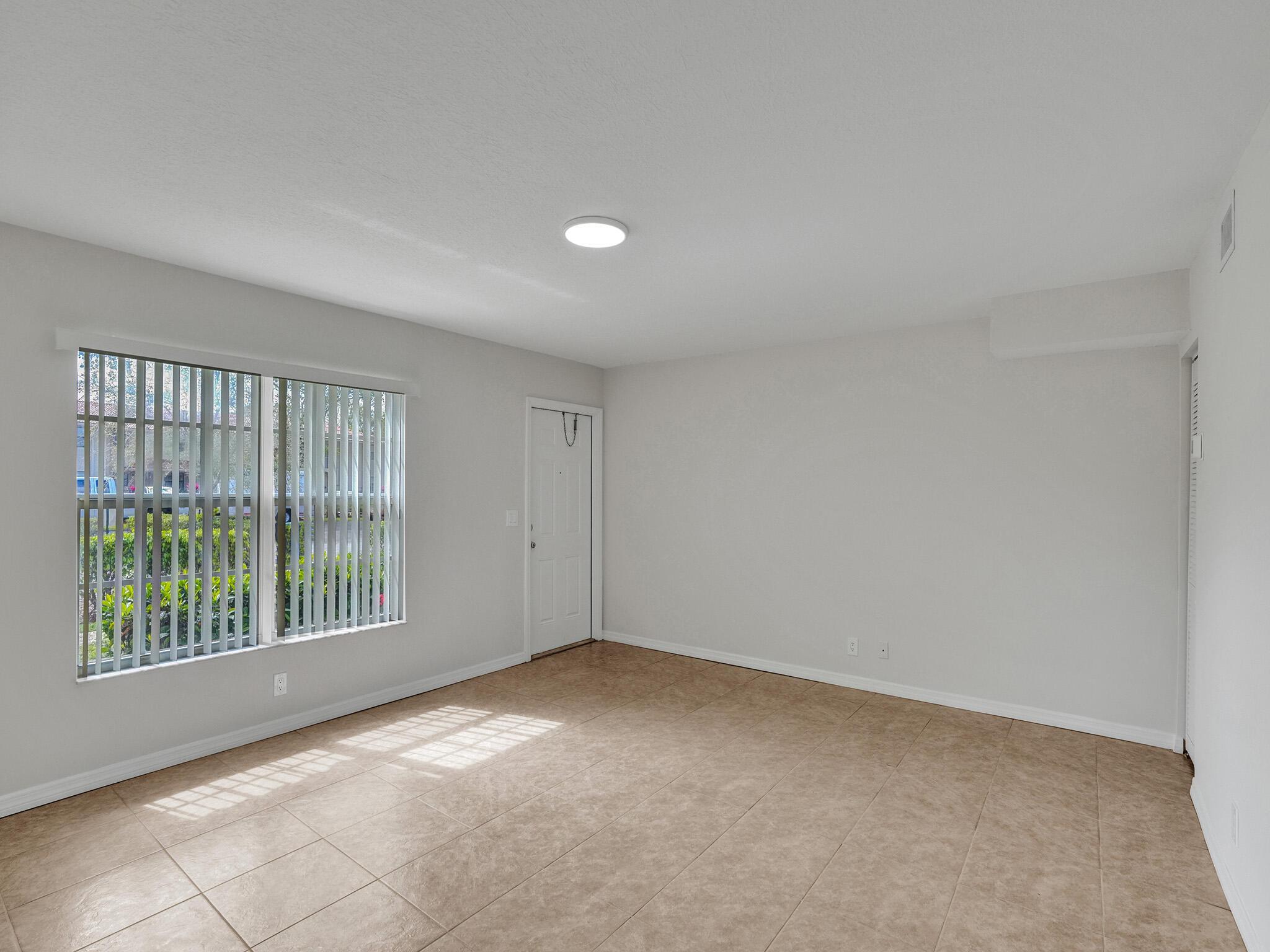 8503 NW 35th Court 5, Coral Springs, FL 33065, Coral Springs - Photo 5