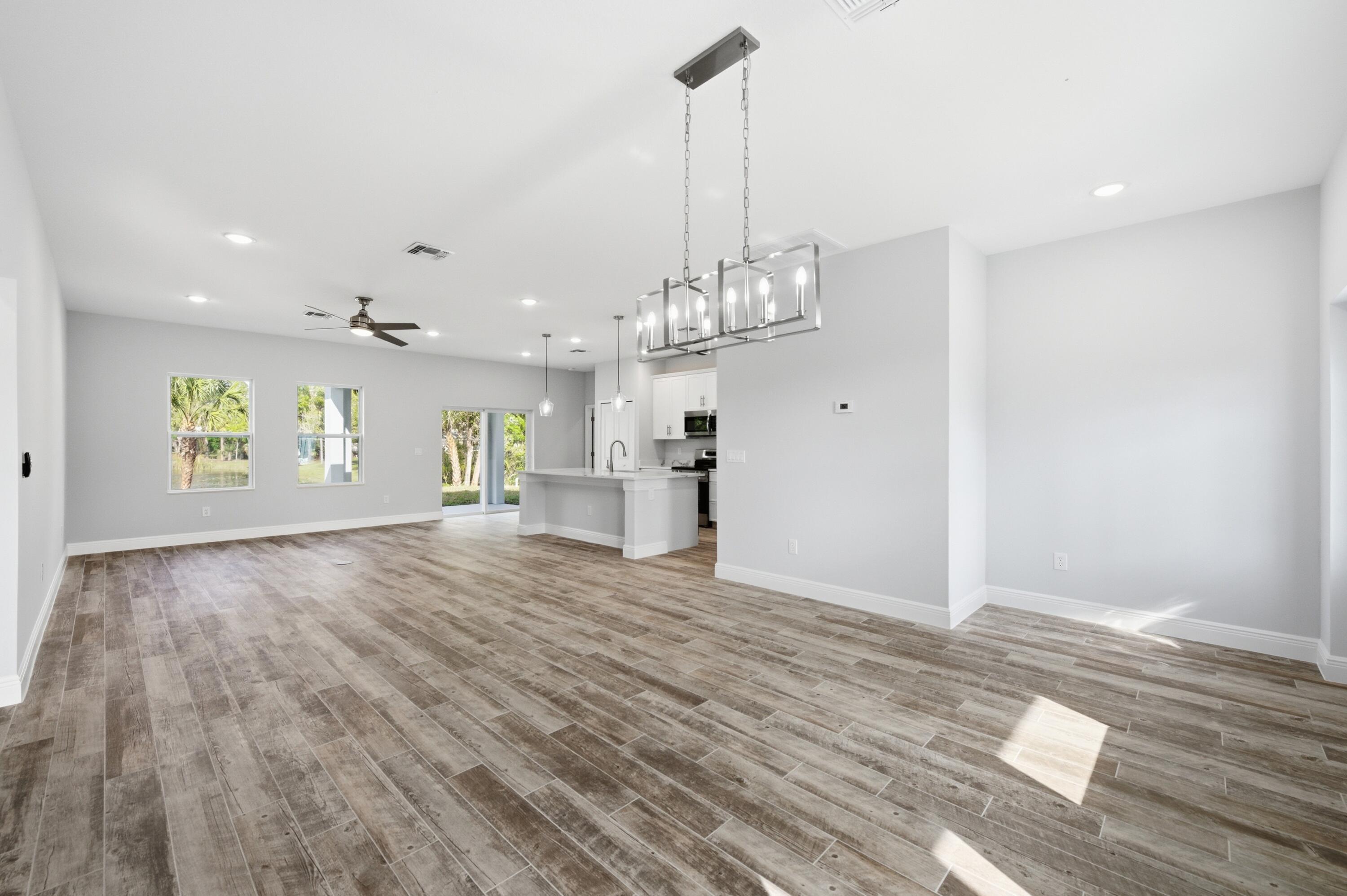 7825 92nd Court, Vero Beach, FL 32967, Vero Beach - Photo 3