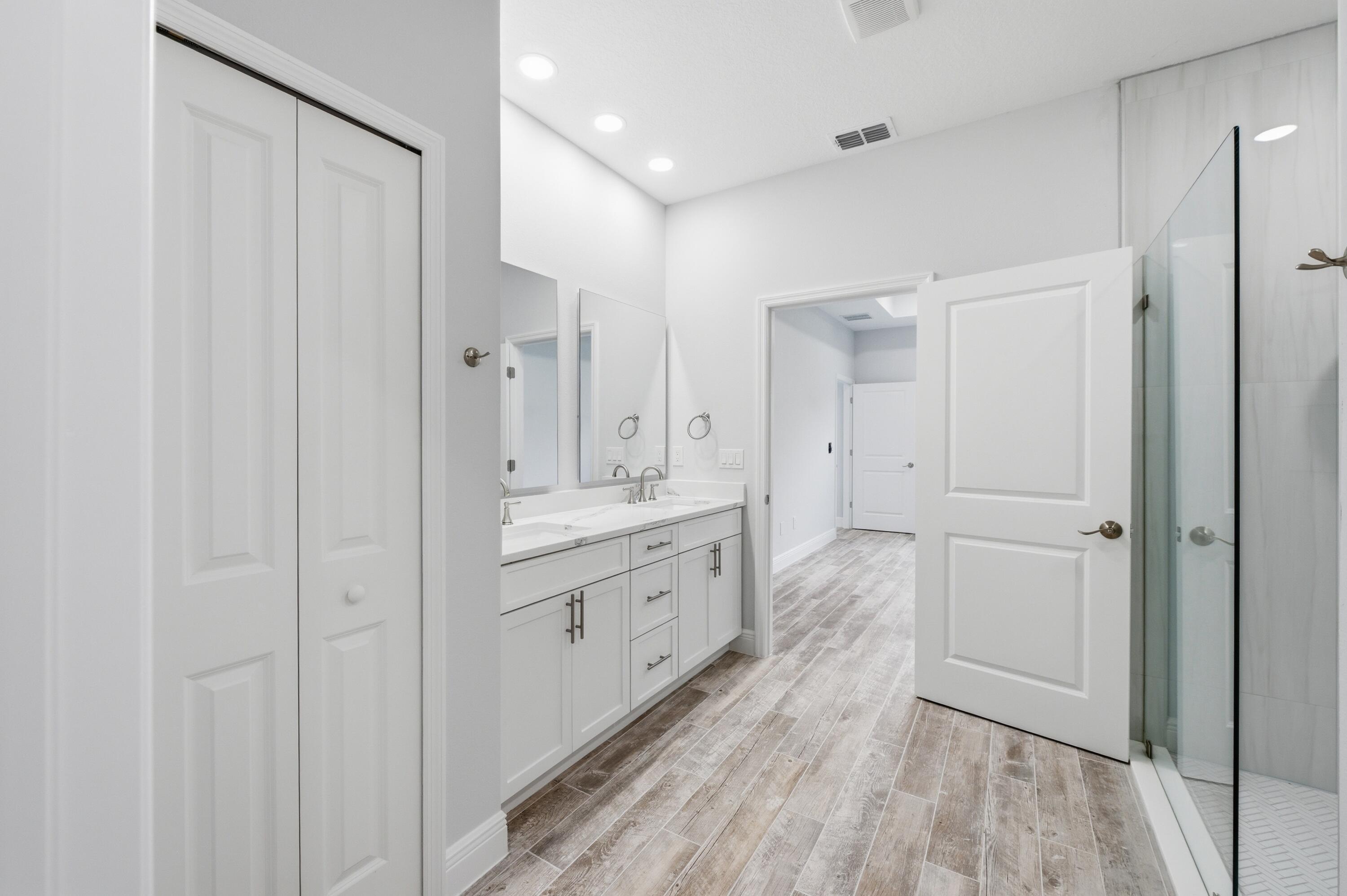 7825 92nd Court, Vero Beach, FL 32967, Vero Beach - Photo 4
