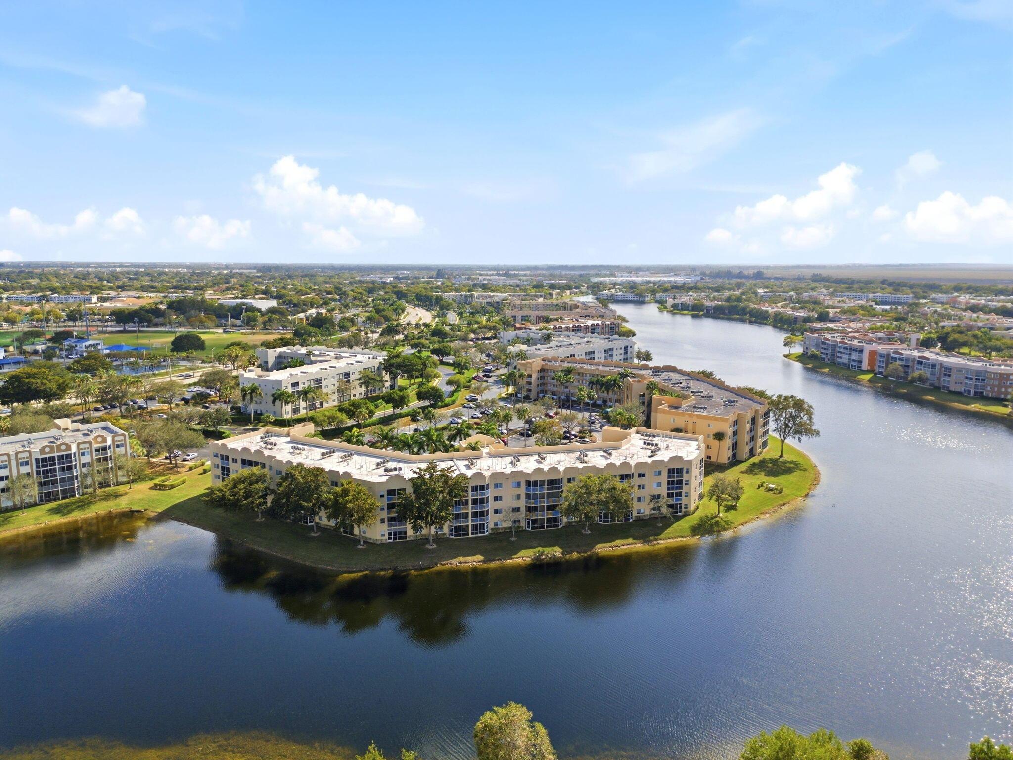 7751 Southampton Terrace 103, Tamarac, FL 33321, Tamarac - Photo 4