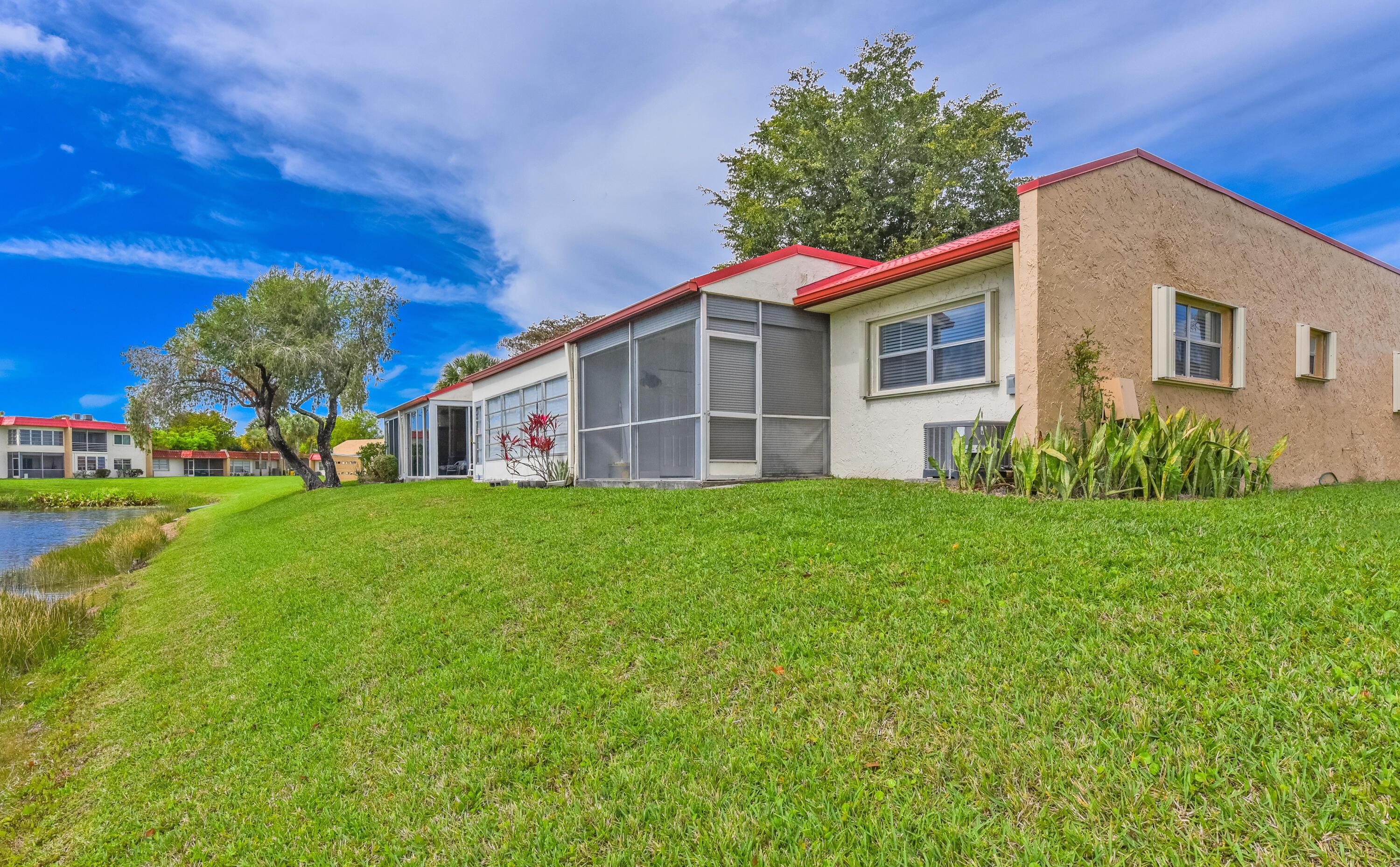 342 Lake Evelyn Drive, West Palm Beach, FL 33411, West Palm Beach - Photo 4
