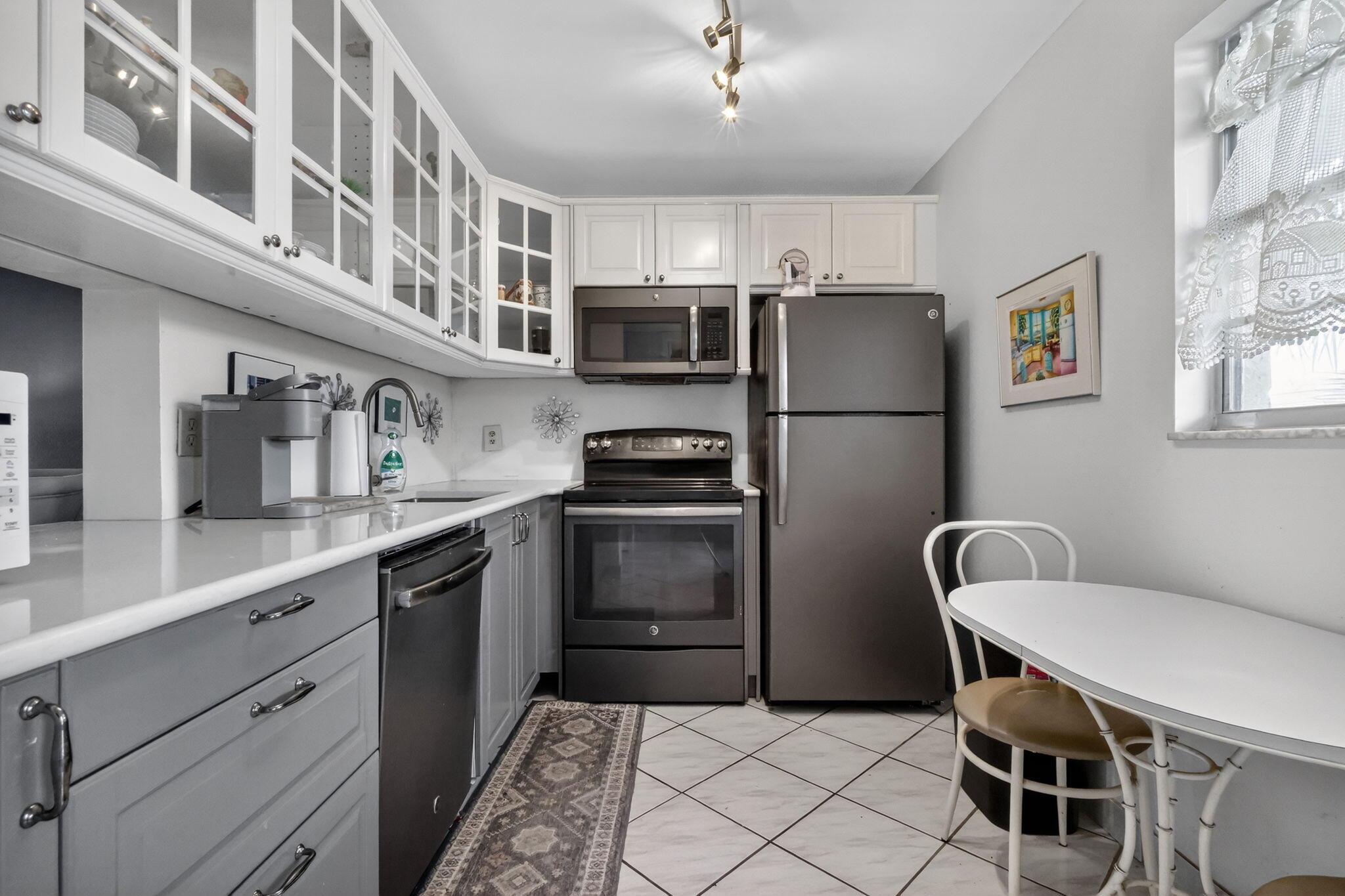 330 NE 26th Avenue 4030, Boynton Beach, FL 33435, Boynton Beach - Photo 4