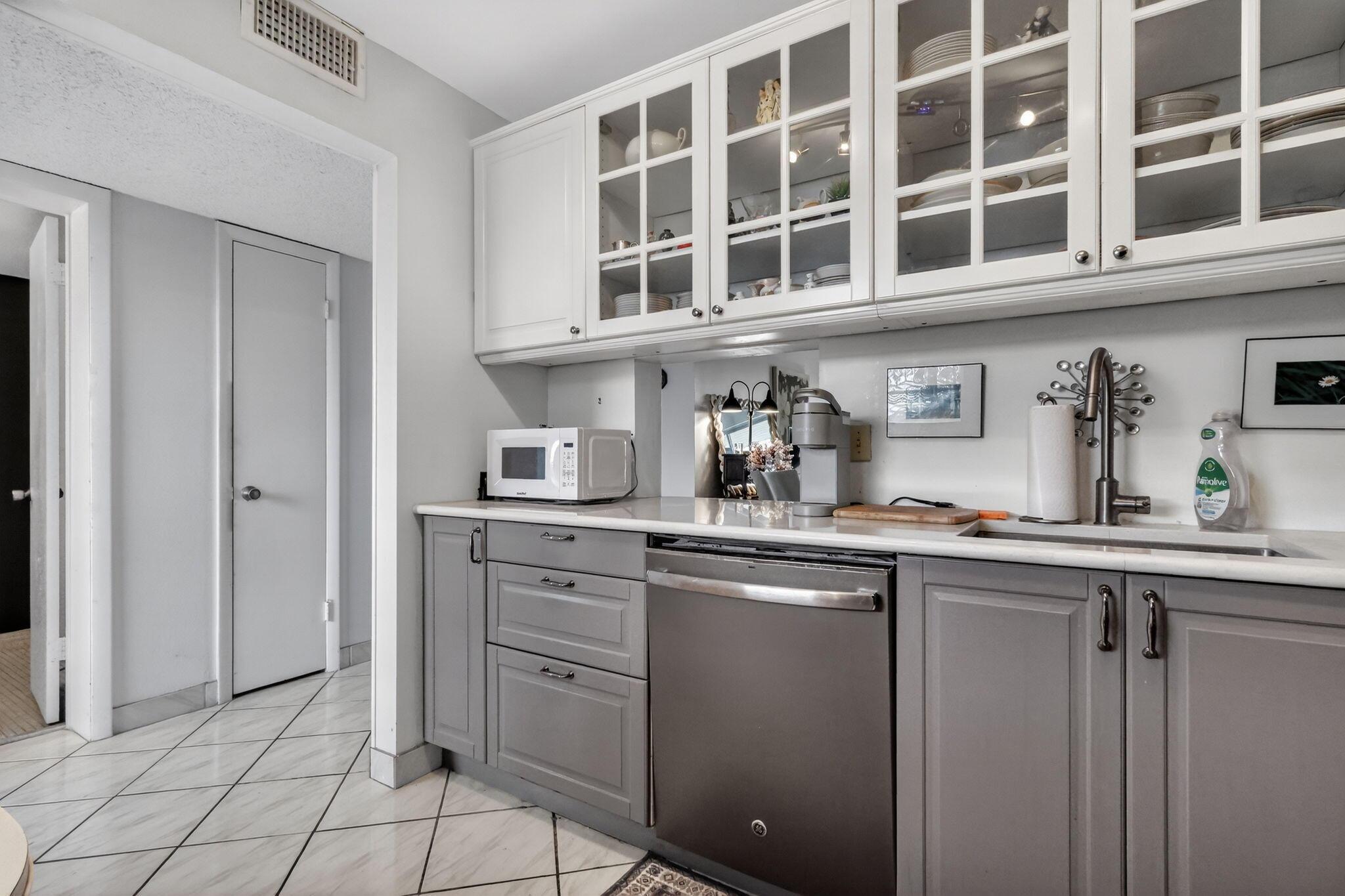 330 NE 26th Avenue 4030, Boynton Beach, FL 33435, Boynton Beach - Photo 5