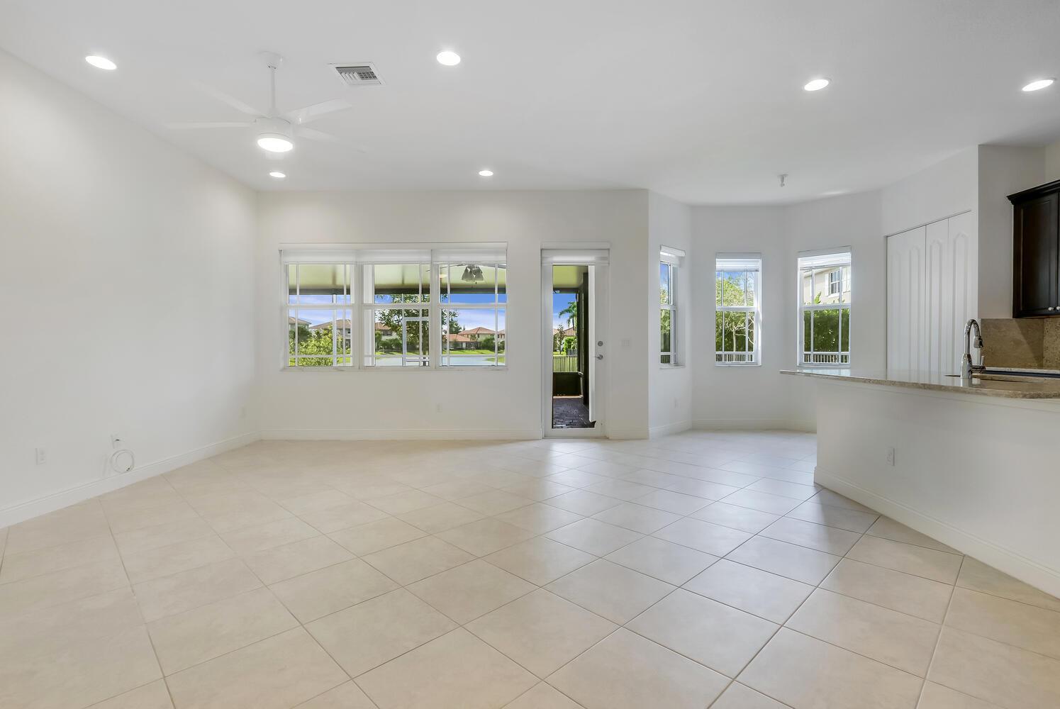 9761 S Miralago Way, Parkland, FL 33076, Parkland - Photo 5