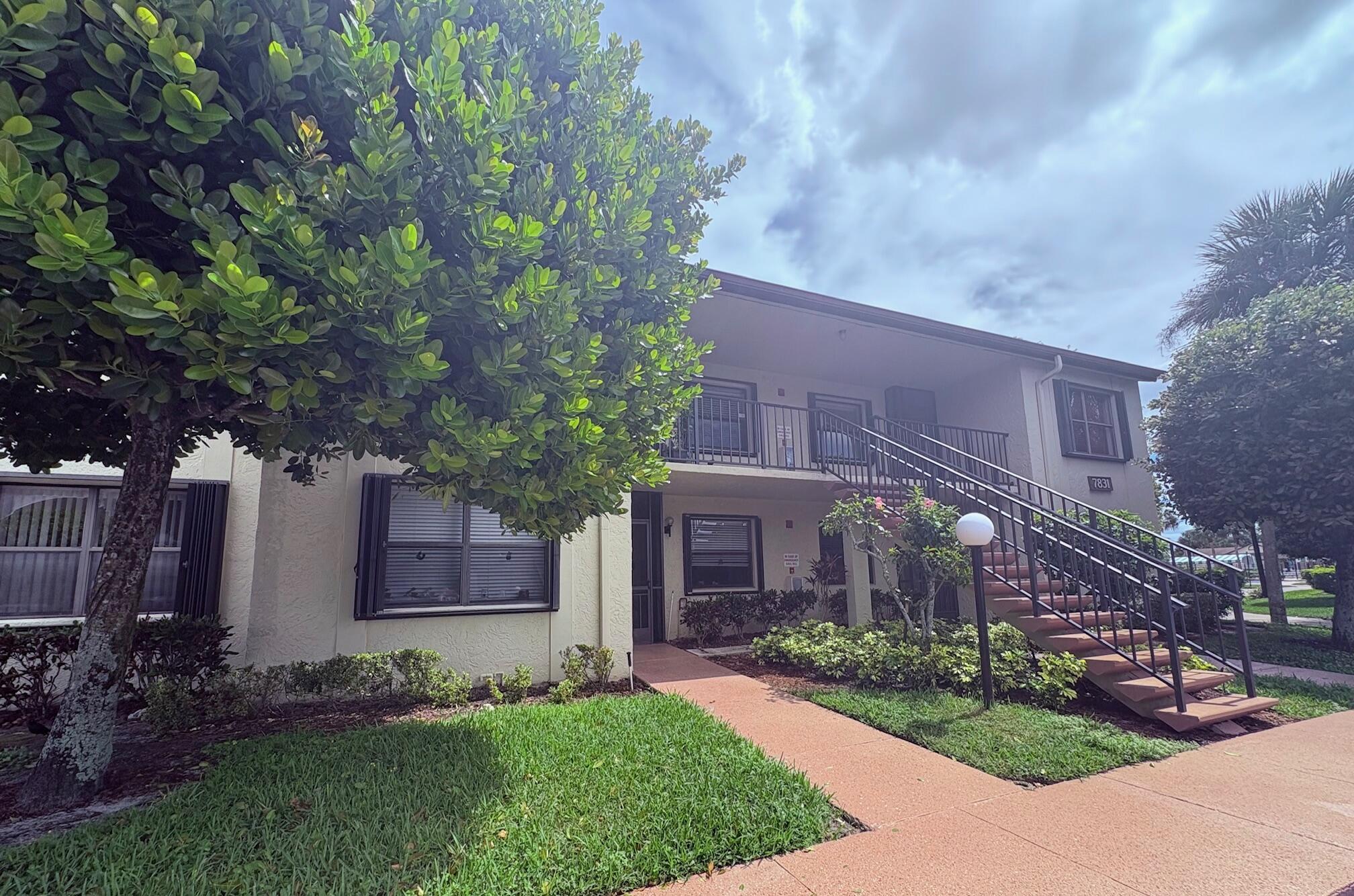 7831 Willow Spring Drive 526, Lake Worth, FL 33467, Lake Worth - Photo 2